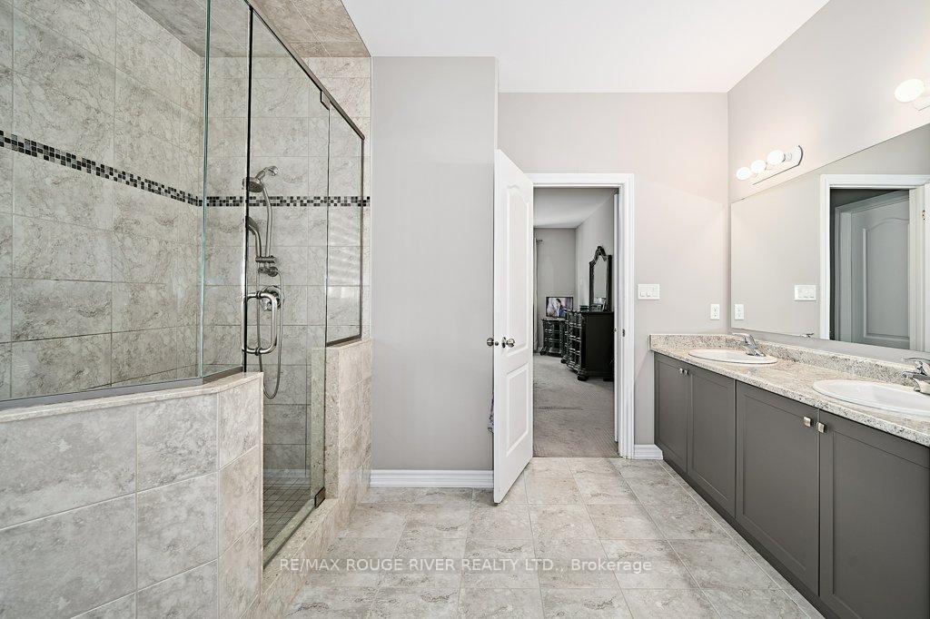 Photo 31 of 51 Elmer Adams Drive, Clarington, Courtice — HOMEH