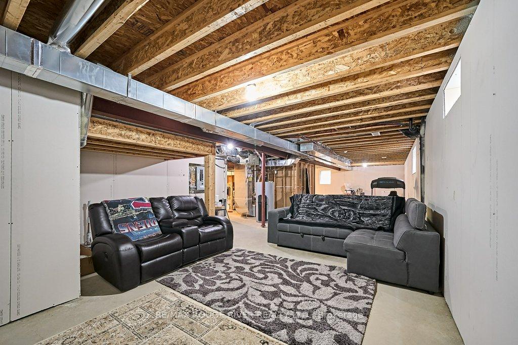 Photo 37 of 51 Elmer Adams Drive, Clarington, Courtice — HOMEH