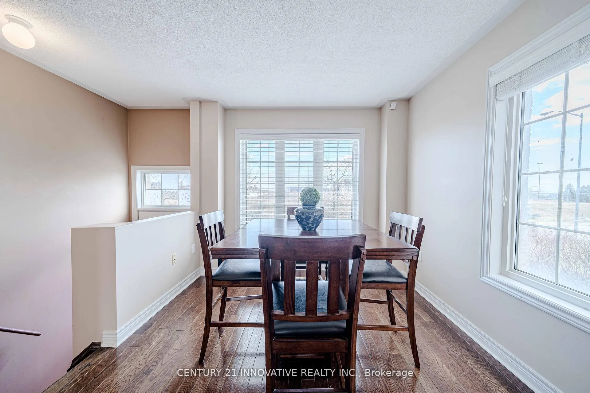 Photo 10 of 61 Cooperage Lane, Ajax, Central — HOMEH