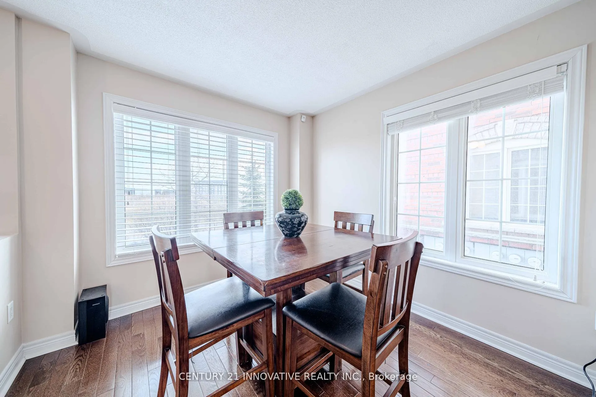 Photo 11 of 61 Cooperage Lane, Ajax, Central — HOMEH