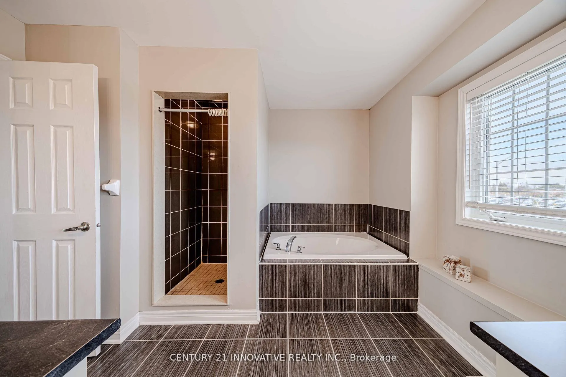 Photo 26 of 61 Cooperage Lane, Ajax, Central — HOMEH