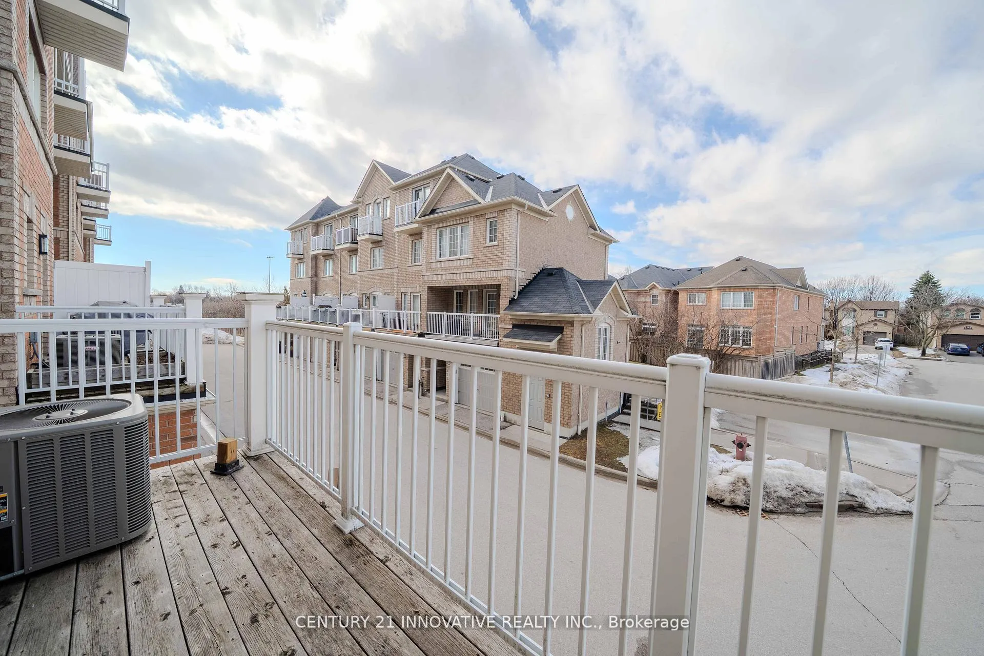 Photo 29 of 61 Cooperage Lane, Ajax, Central — HOMEH