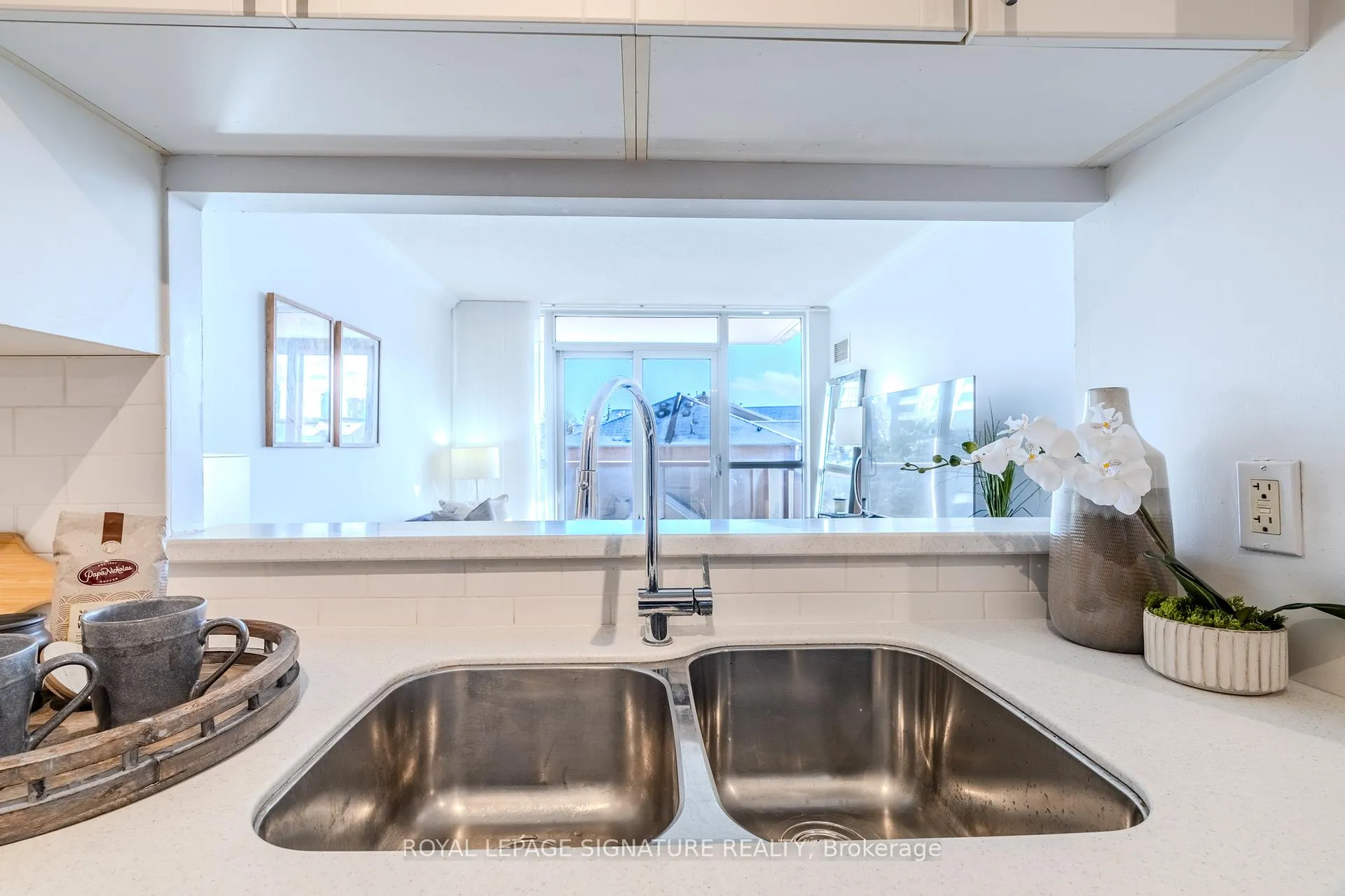 Photo 11 of Unit 411, 1200 The Esplanade N, Pickering, Town Centre — HOMEH