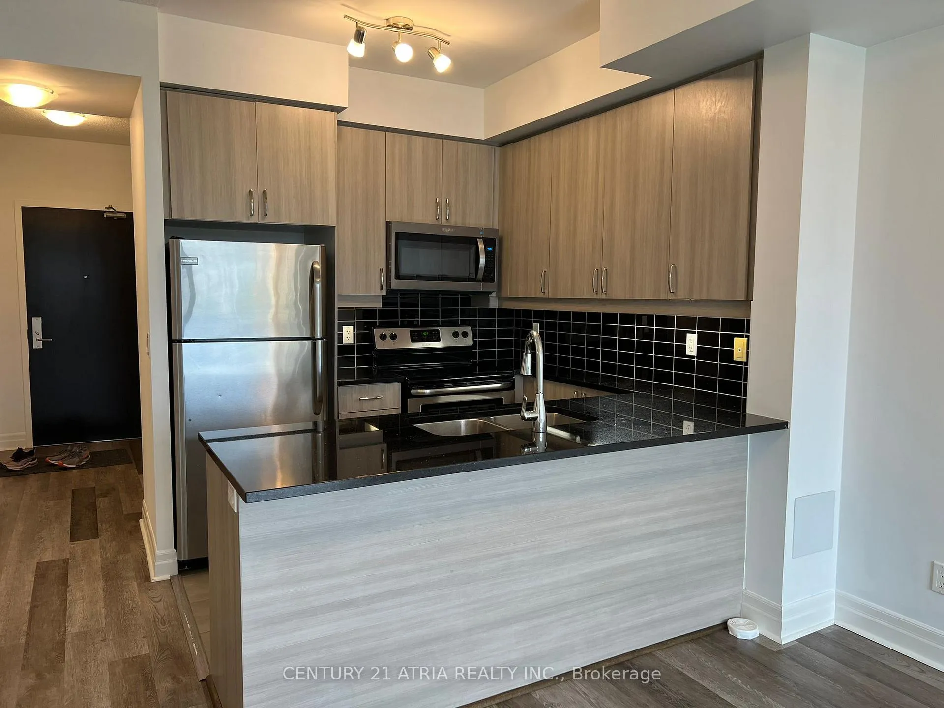 Photo 2 of Unit 403, 8110 Birchmount Road, Markham, Unionville — HOMEH