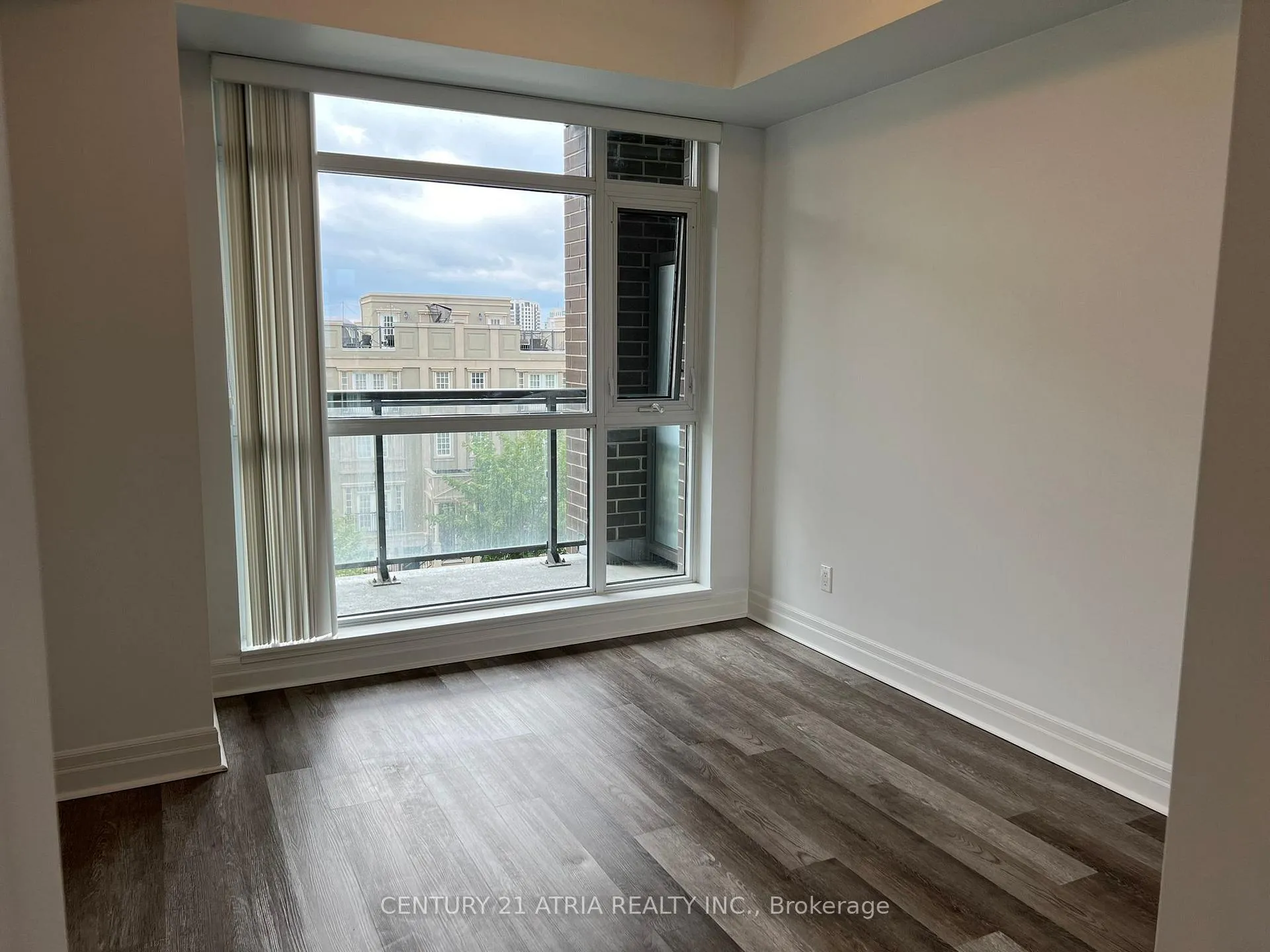 Photo 5 of Unit 403, 8110 Birchmount Road, Markham, Unionville — HOMEH