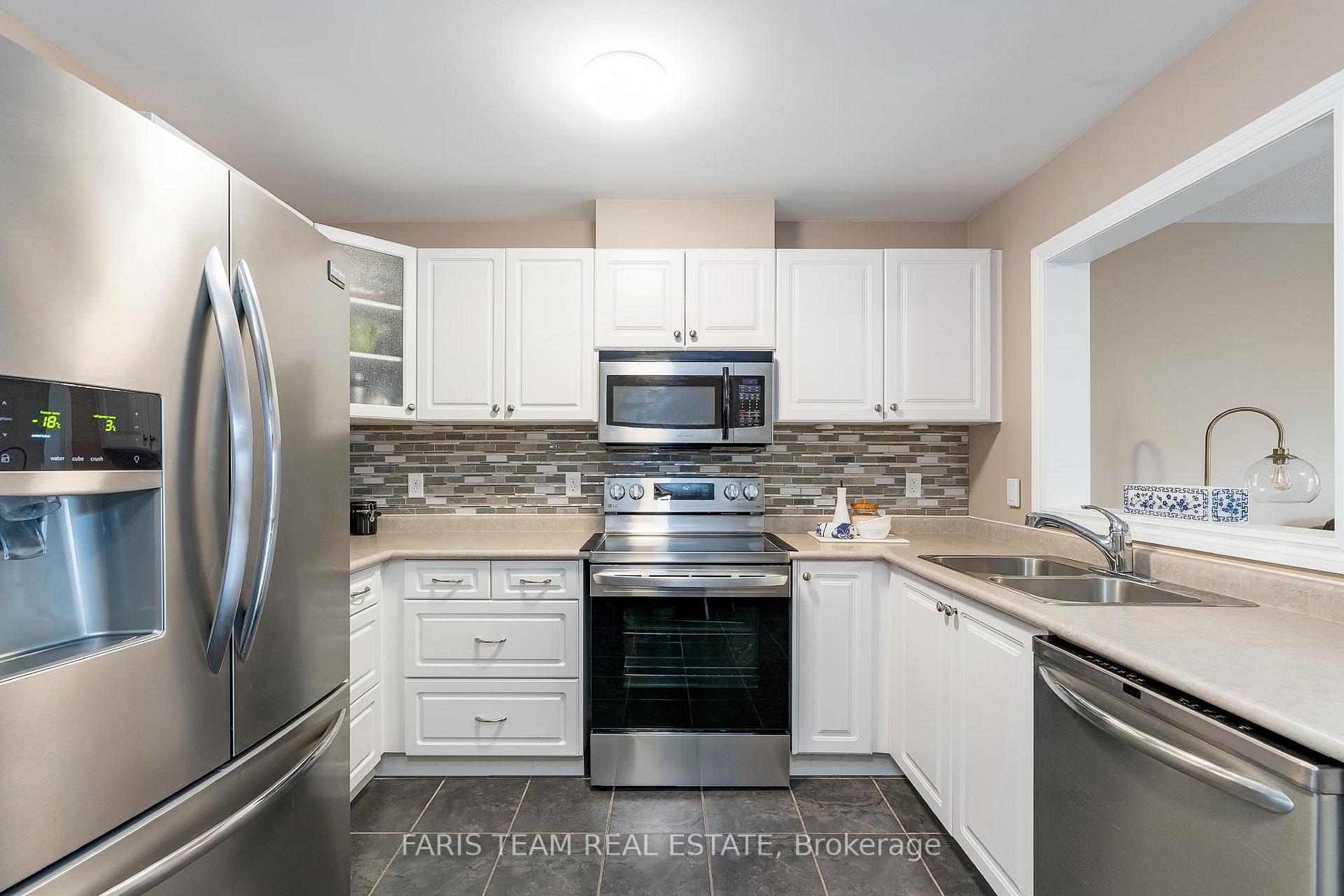 Photo 4 of 165 Banting Crescent, Essa, Angus — HOMEH
