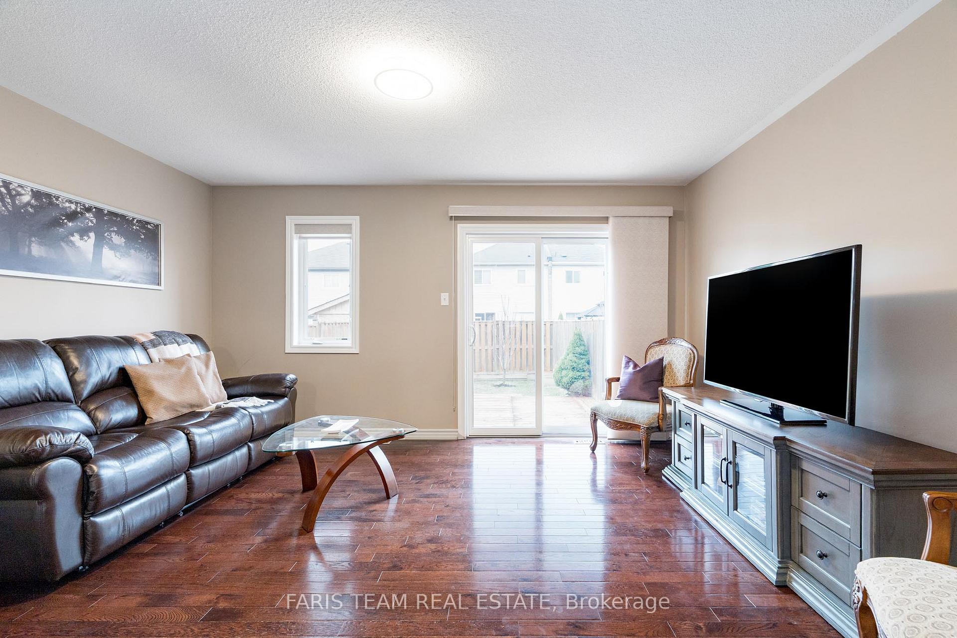 Photo 7 of 165 Banting Crescent, Essa, Angus — HOMEH