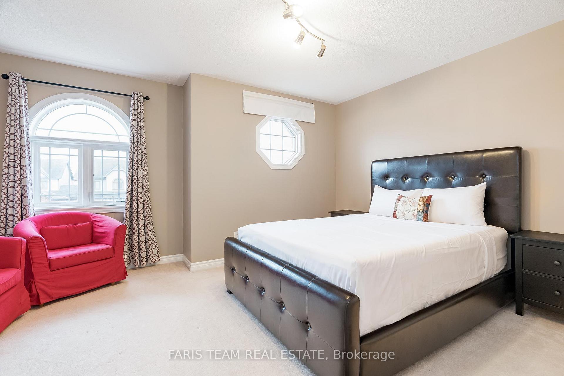 Photo 11 of 165 Banting Crescent, Essa, Angus — HOMEH