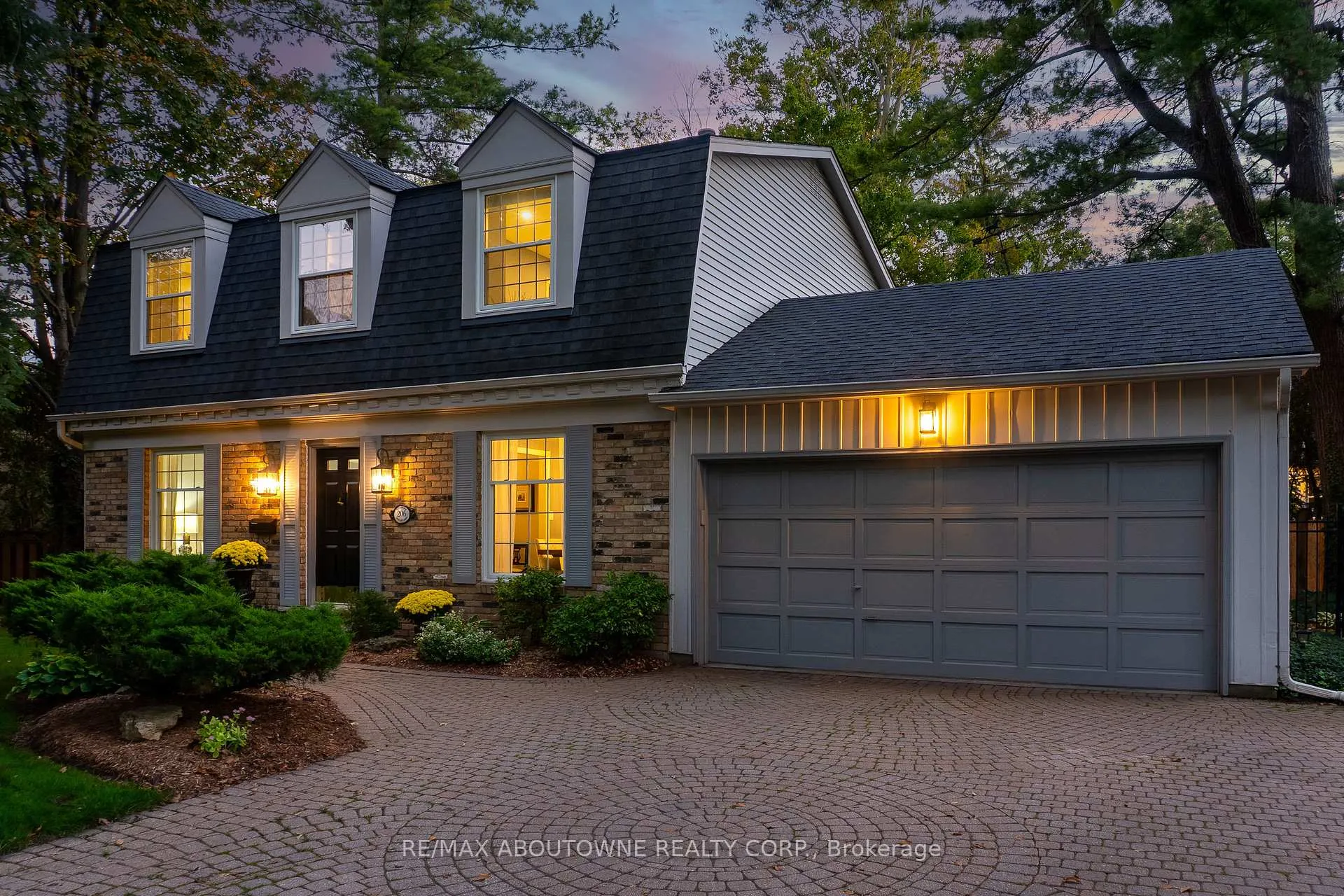 Photo 2 of 206 Rossmore Boulevard, Burlington, Roseland — HOMEH