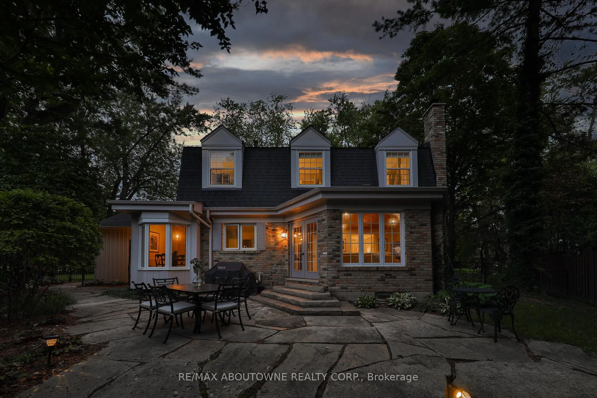 Photo 8 of 206 Rossmore Boulevard, Burlington, Roseland — HOMEH