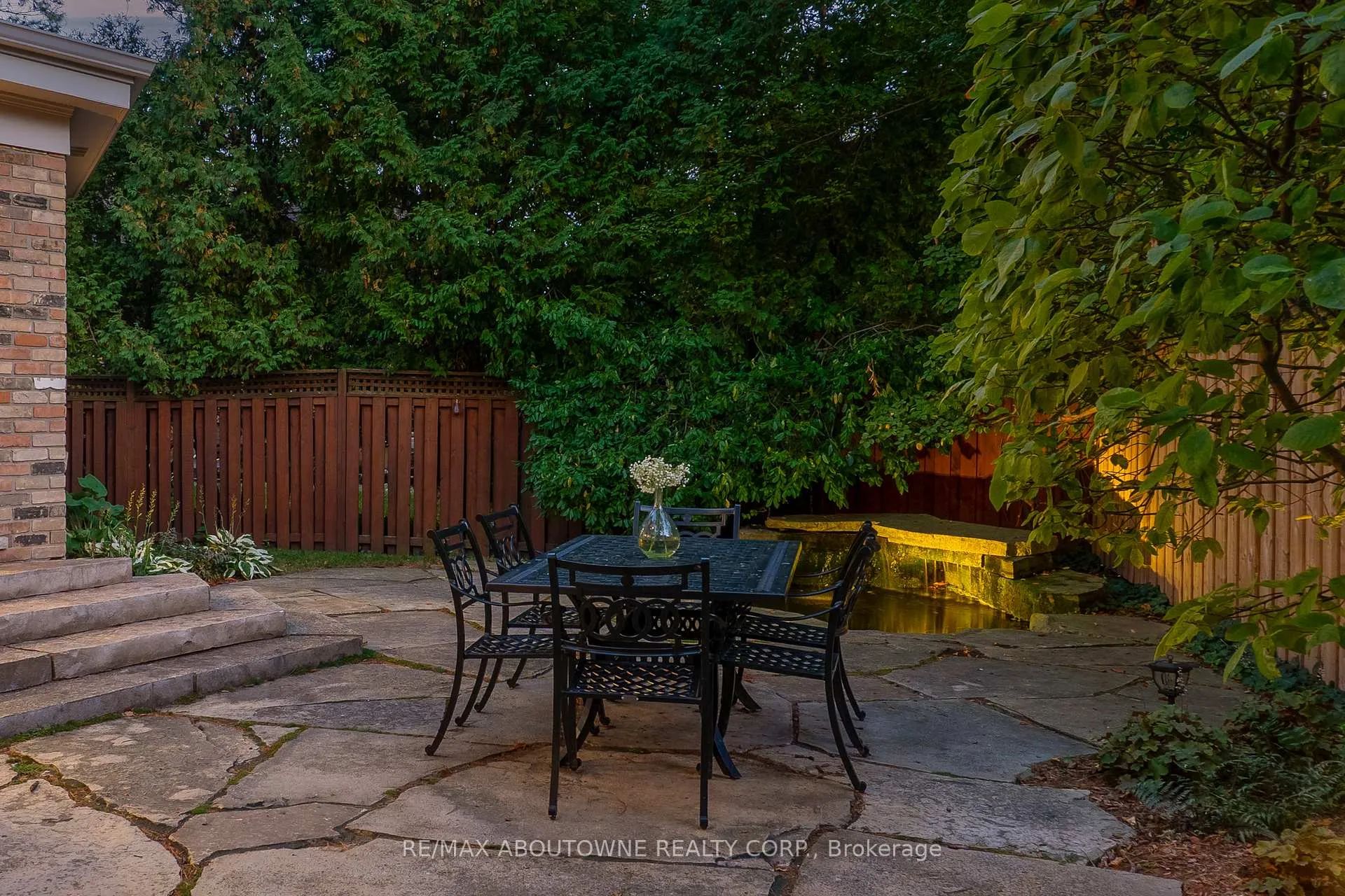 Photo 10 of 206 Rossmore Boulevard, Burlington, Roseland — HOMEH