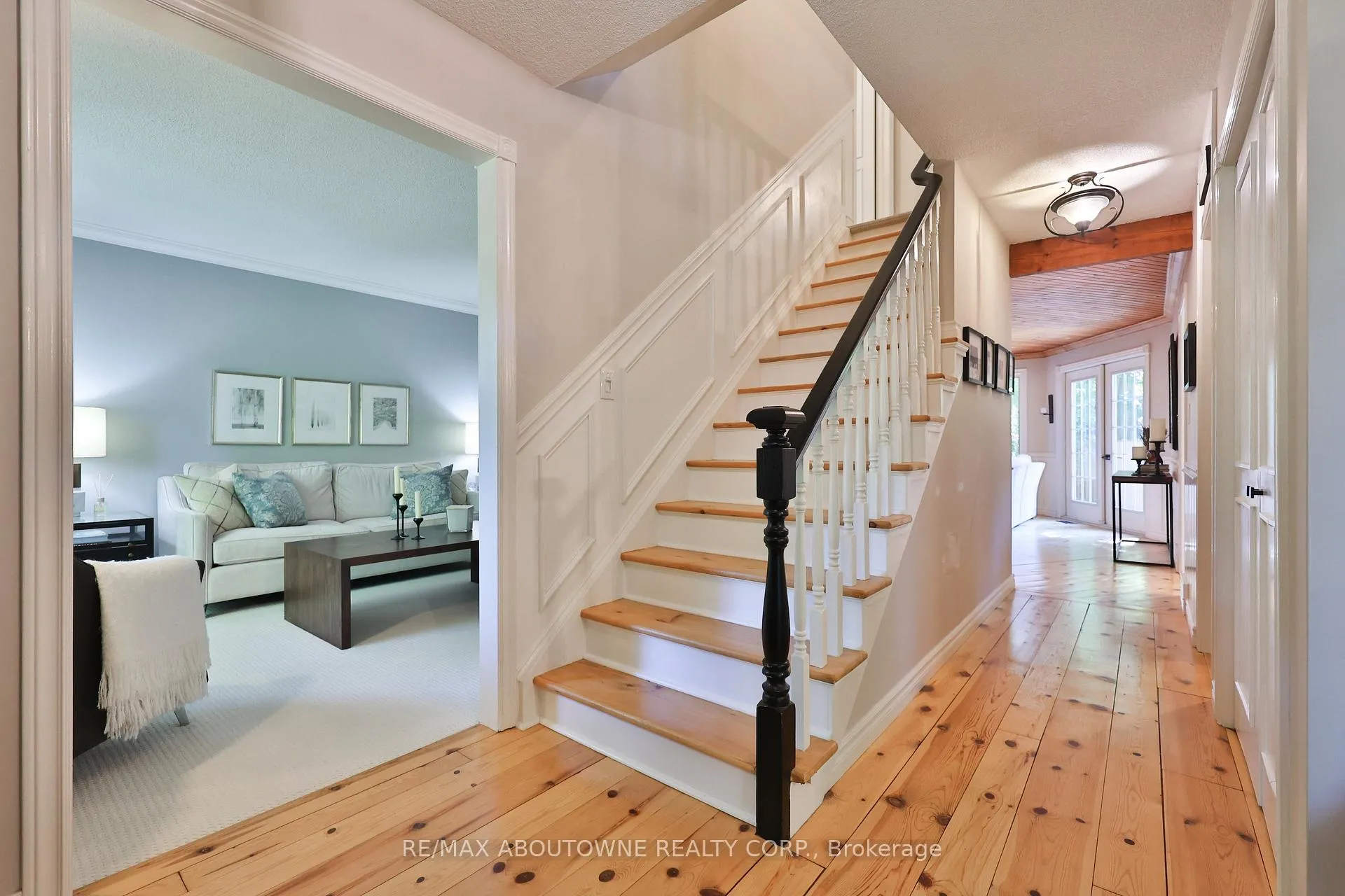 Photo 21 of 206 Rossmore Boulevard, Burlington, Roseland — HOMEH