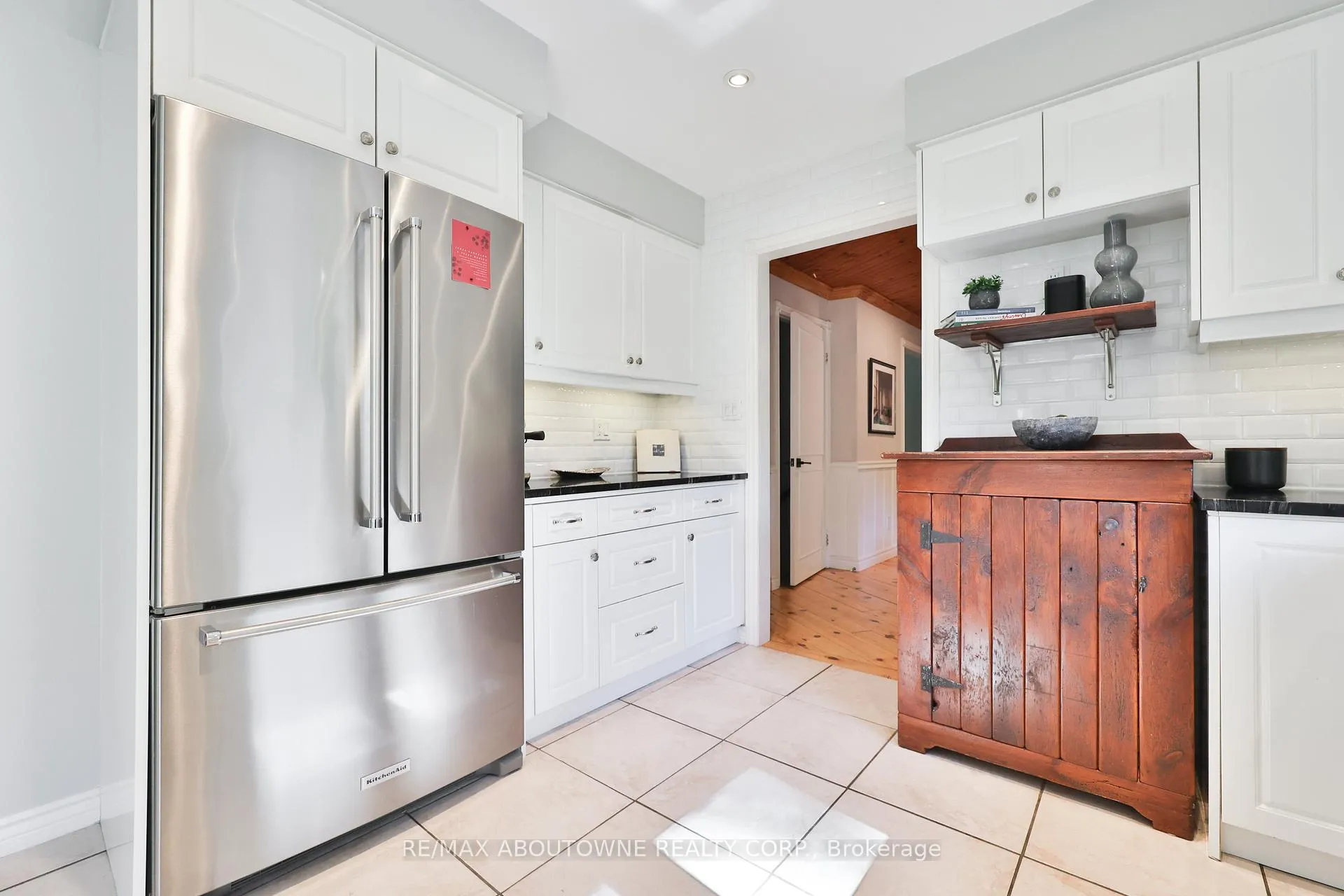 Photo 27 of 206 Rossmore Boulevard, Burlington, Roseland — HOMEH