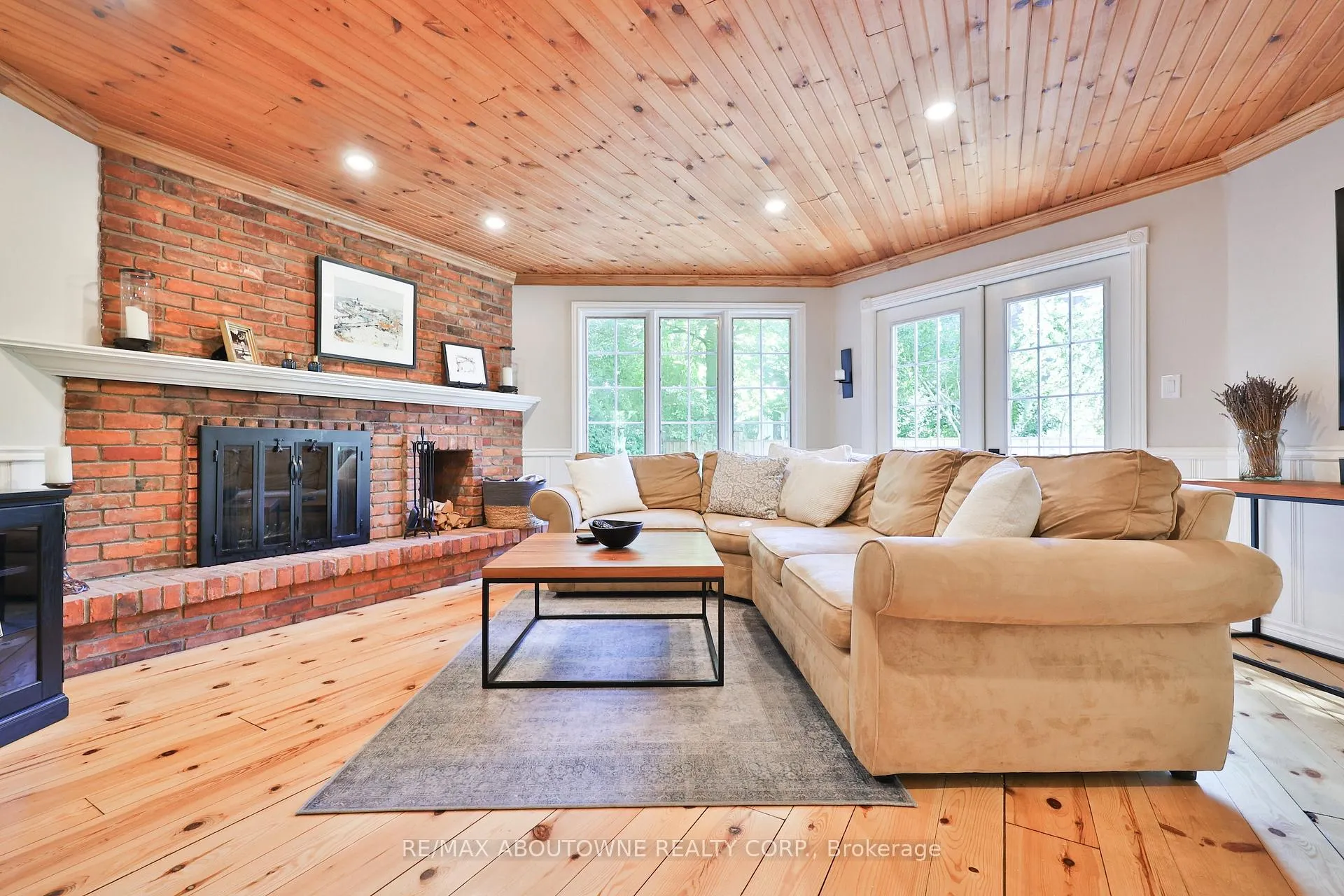 Photo 31 of 206 Rossmore Boulevard, Burlington, Roseland — HOMEH