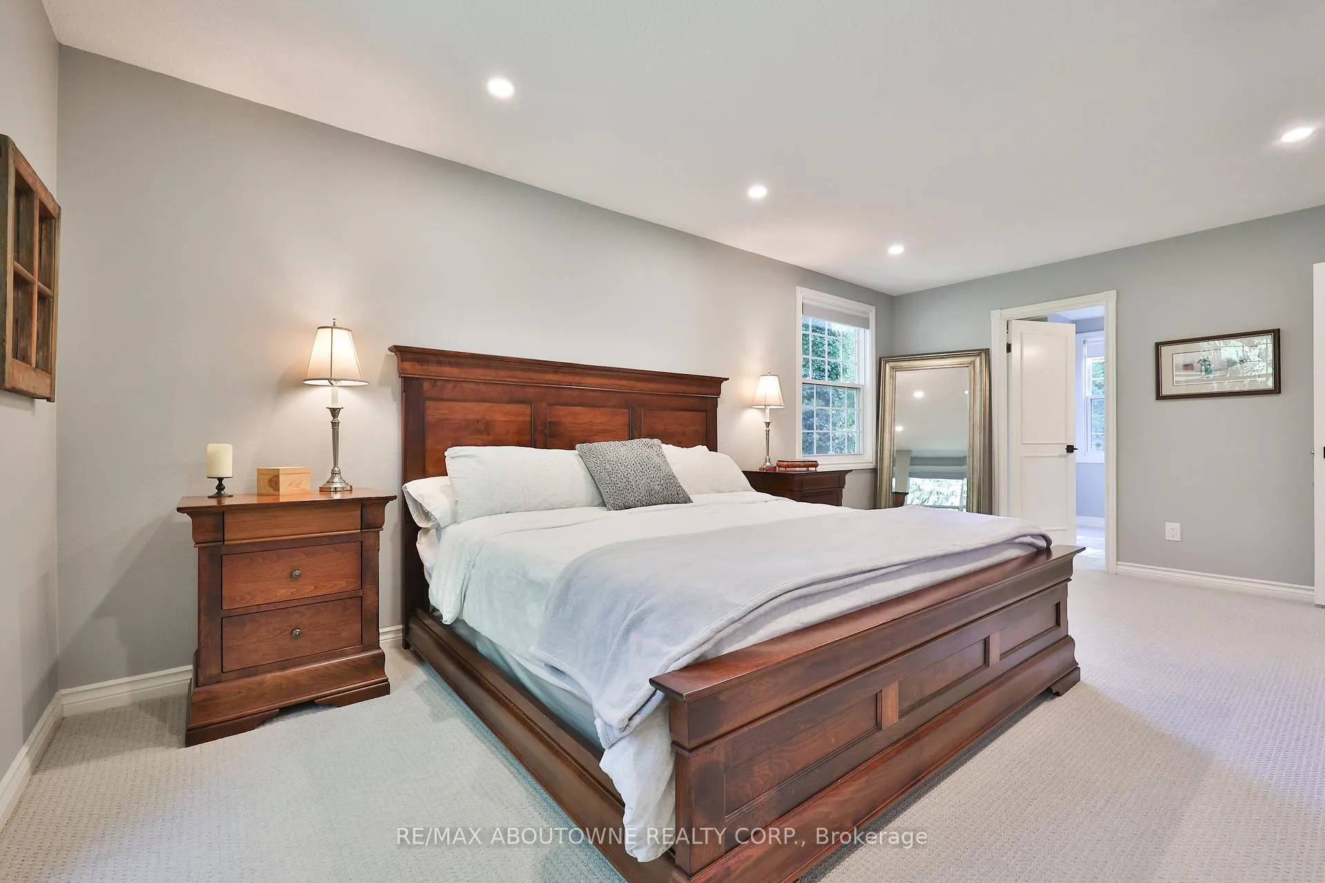 Photo 37 of 206 Rossmore Boulevard, Burlington, Roseland — HOMEH