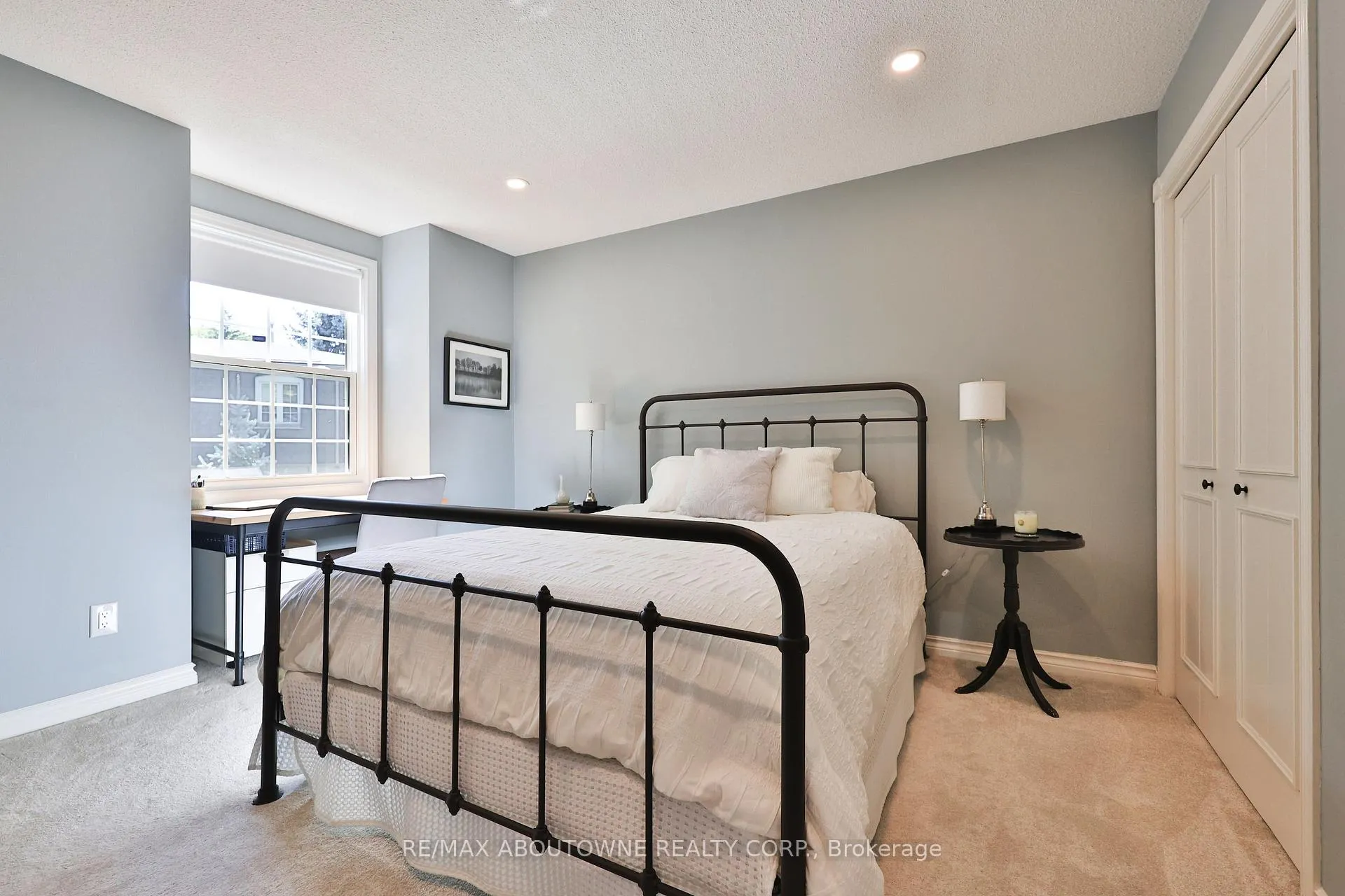 Photo 41 of 206 Rossmore Boulevard, Burlington, Roseland — HOMEH