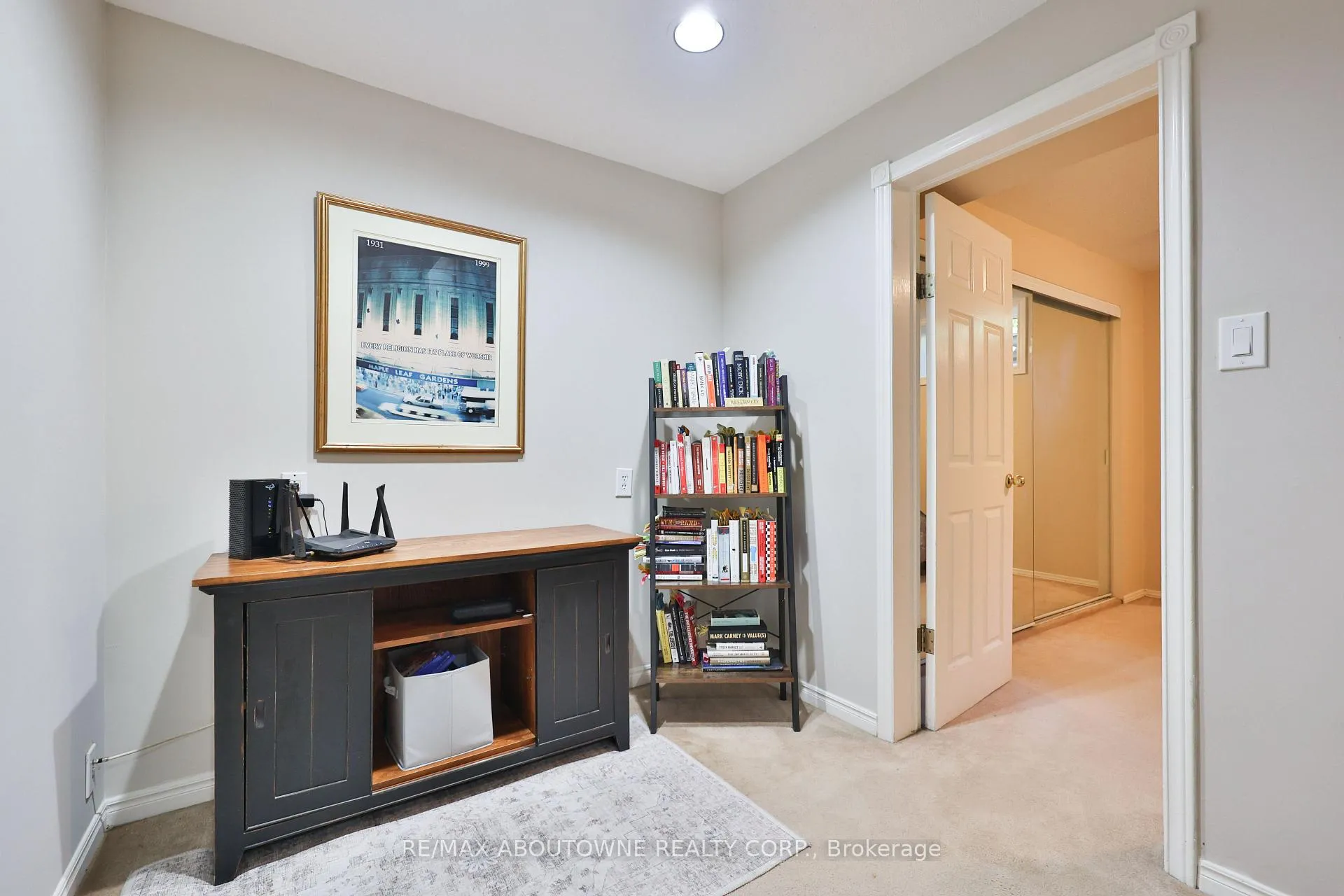 Photo 44 of 206 Rossmore Boulevard, Burlington, Roseland — HOMEH