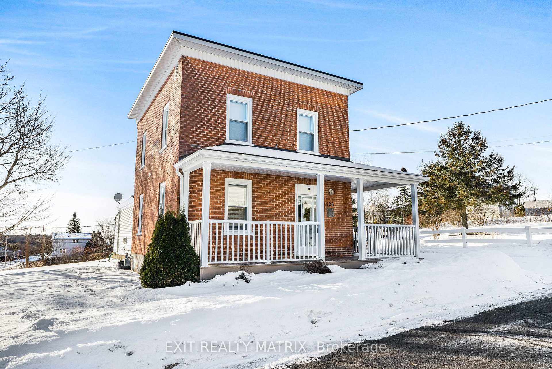 Photo 2 of 126 Mill Street, Champlain, Vankleek Hill — HOMEH