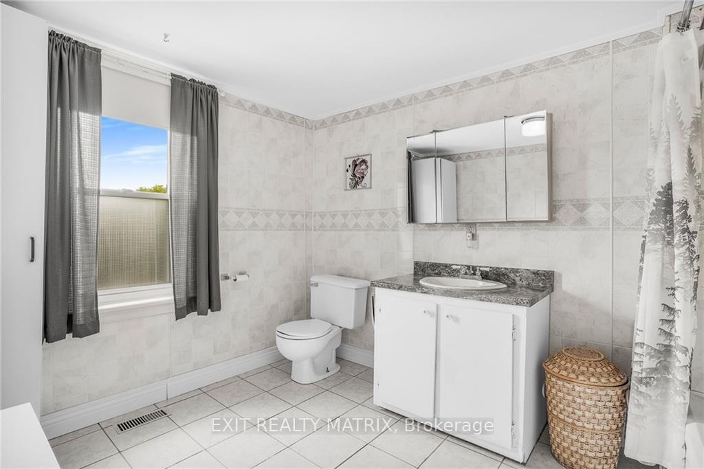Photo 13 of 126 Mill Street, Champlain, Vankleek Hill — HOMEH