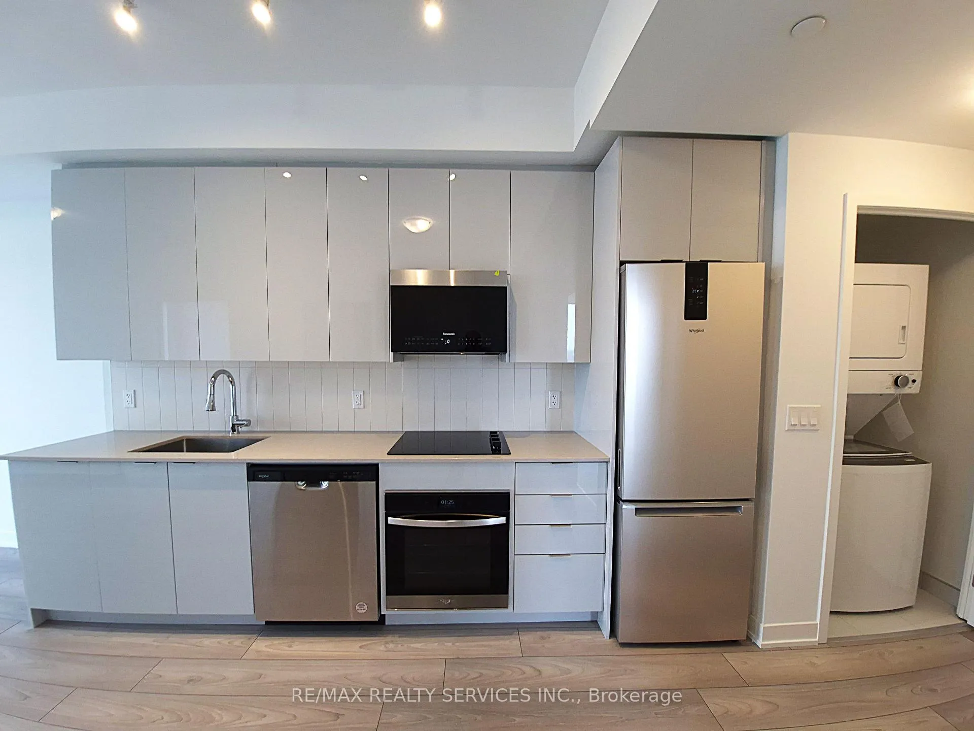 Photo 6 of Unit 2228, 498 Caldari Road, Vaughan, Concord — HOMEH