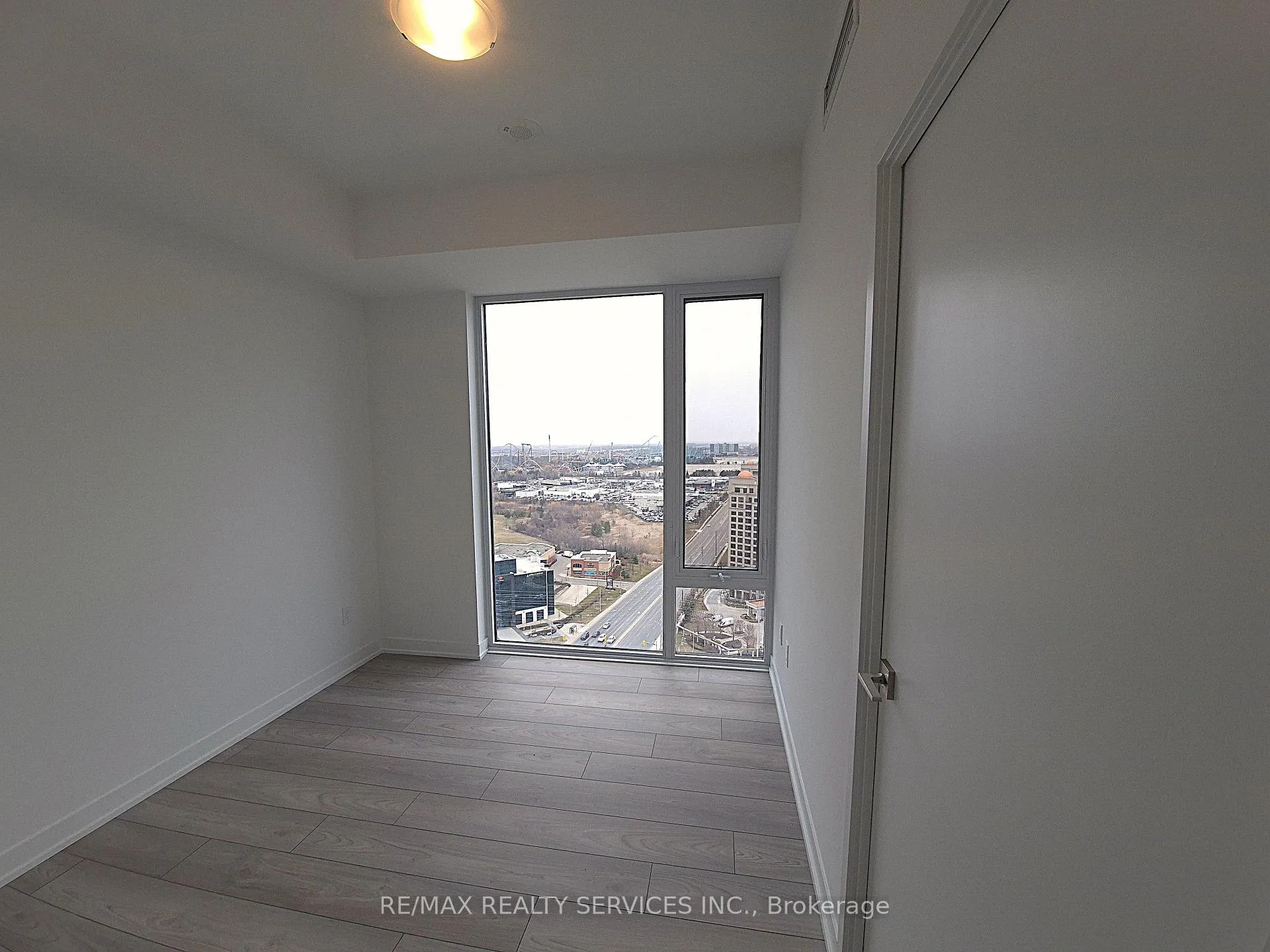 Photo 11 of Unit 2228, 498 Caldari Road, Vaughan, Concord — HOMEH
