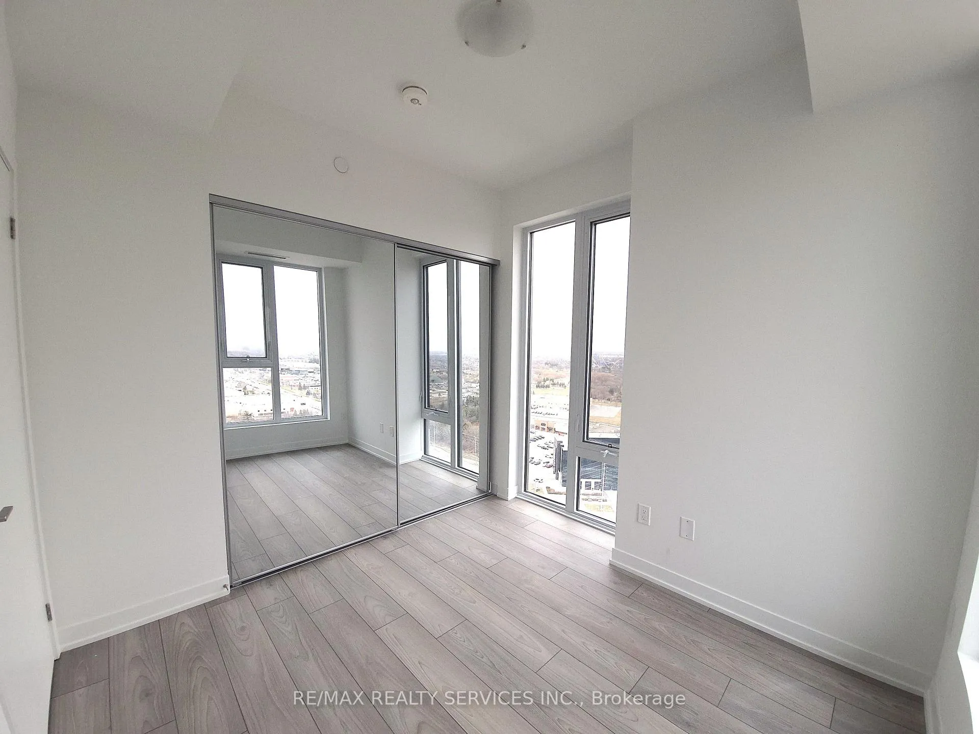 Photo 18 of Unit 2228, 498 Caldari Road, Vaughan, Concord — HOMEH