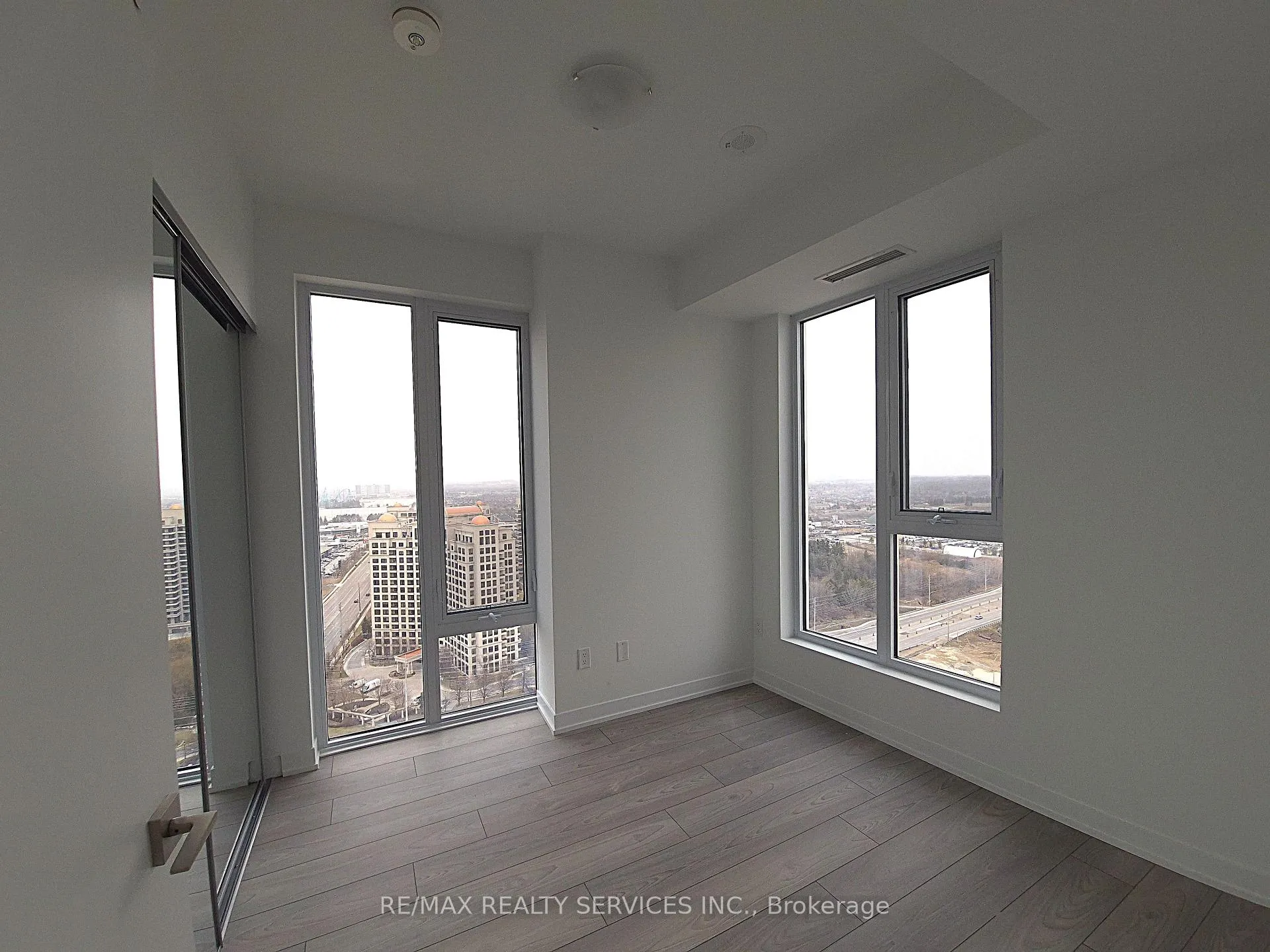 Photo 19 of Unit 2228, 498 Caldari Road, Vaughan, Concord — HOMEH