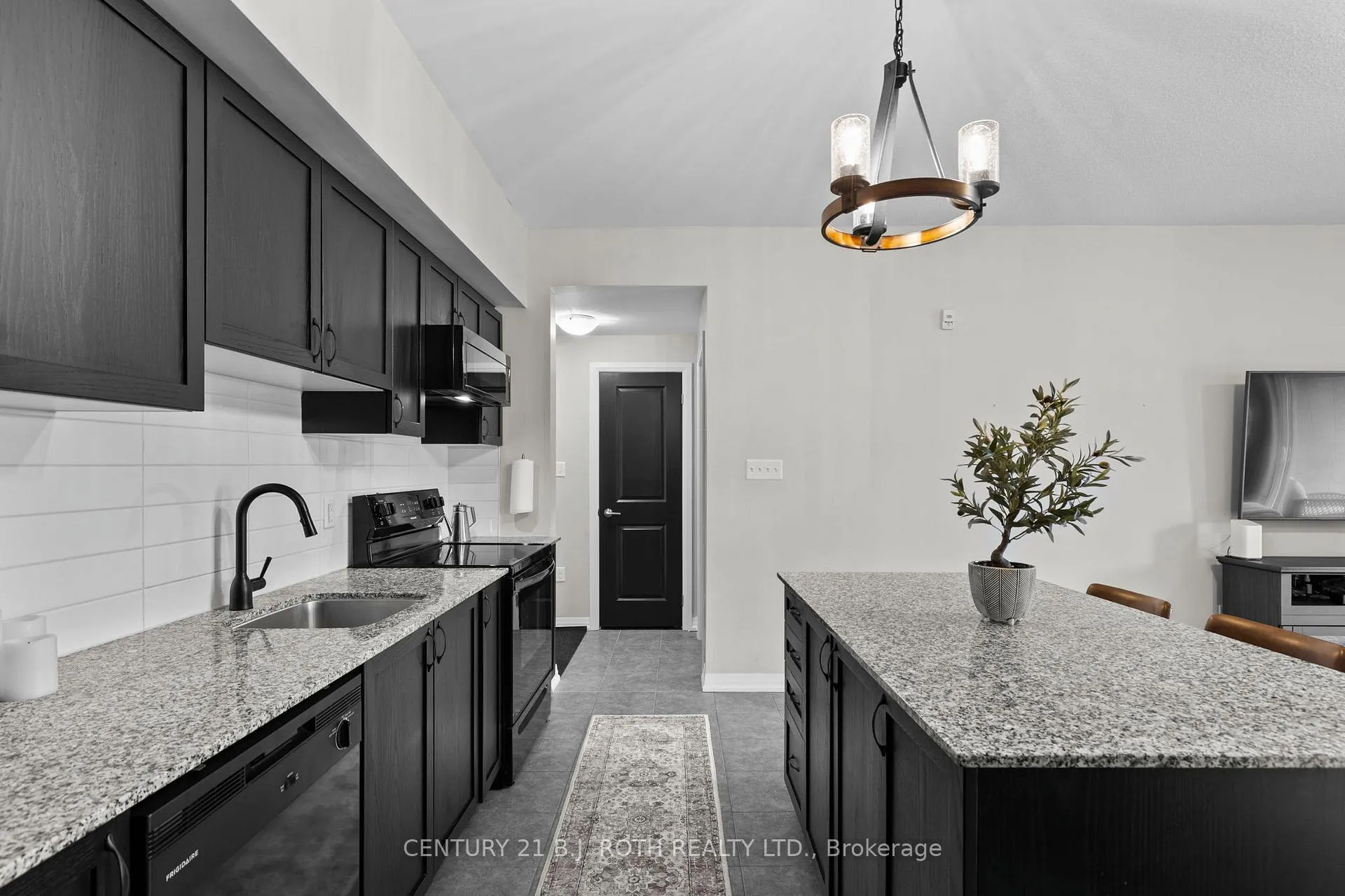 Photo 11 of Unit 301, 300 Essa Road, Barrie, 400 West — HOMEH