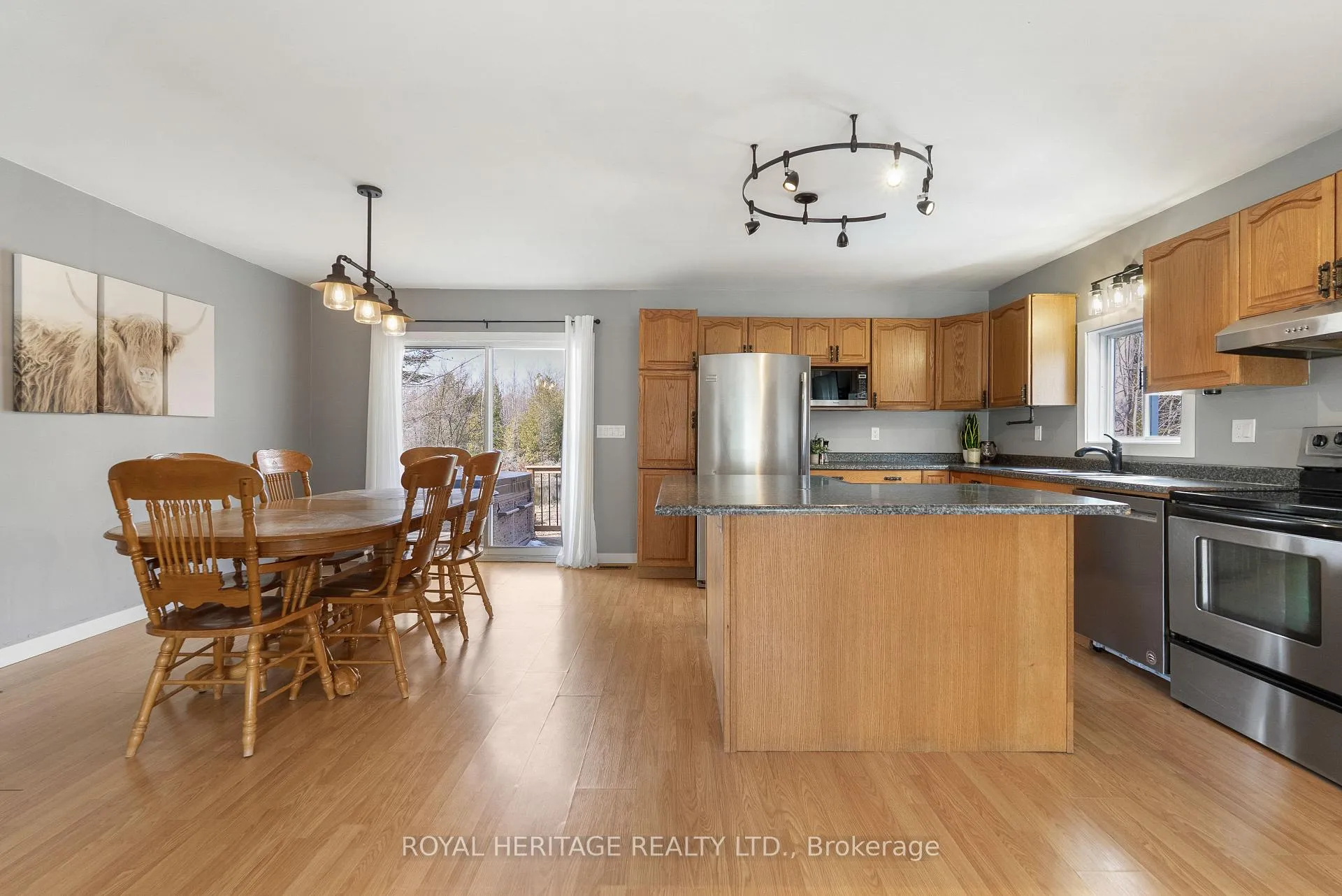 Photo 11 of 1702 County Rd 40, Douro-Dummer — HOMEH