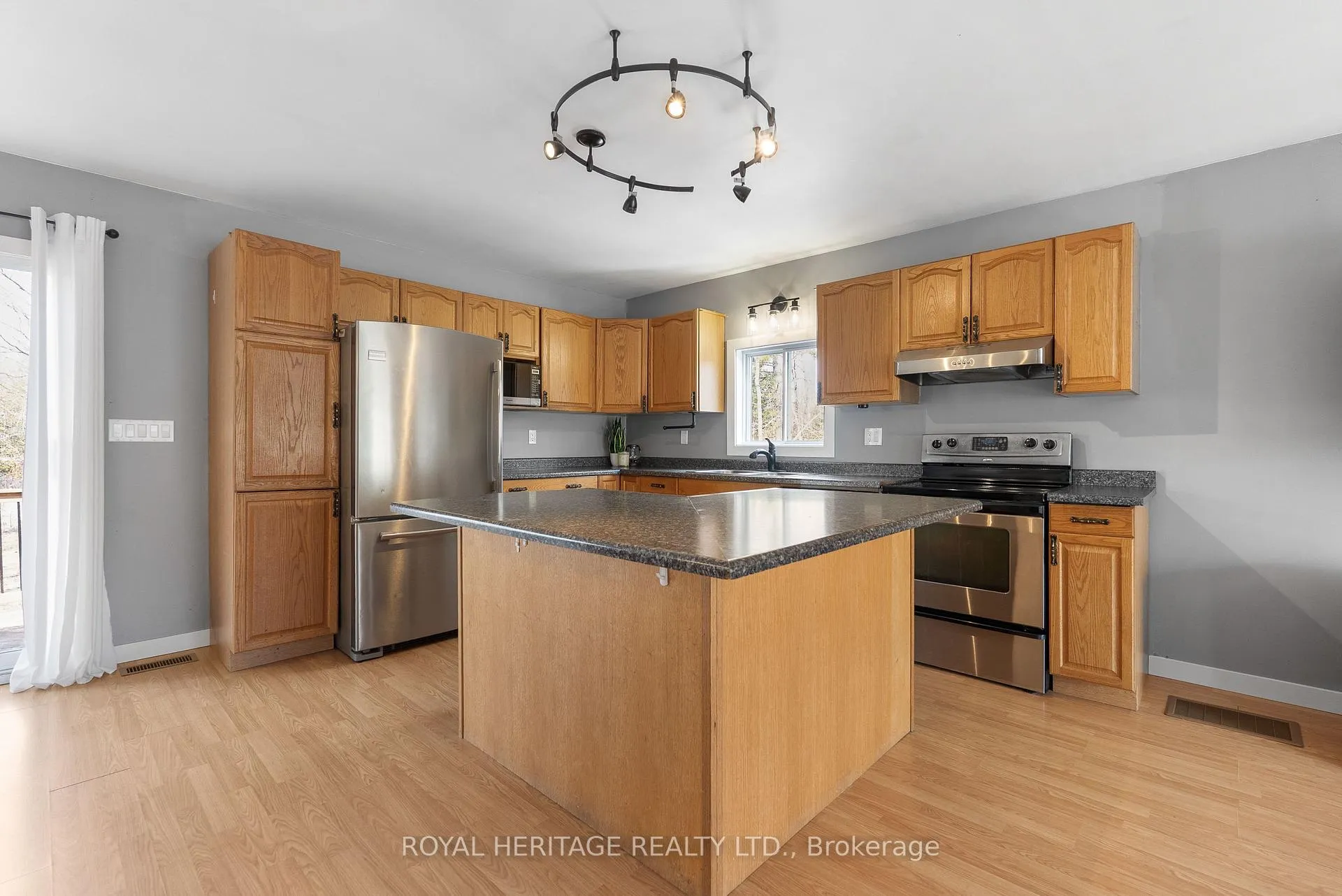 Photo 12 of 1702 County Rd 40, Douro-Dummer — HOMEH