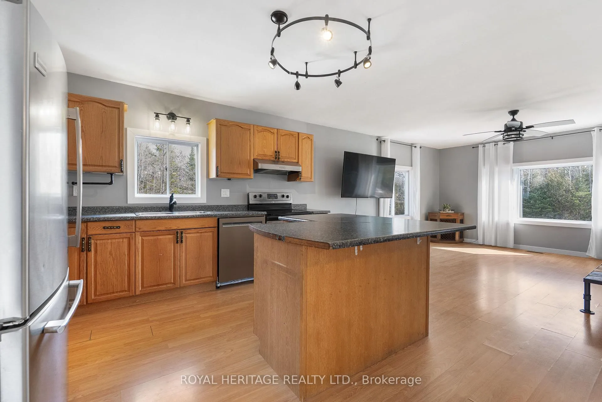 Photo 13 of 1702 County Rd 40, Douro-Dummer — HOMEH