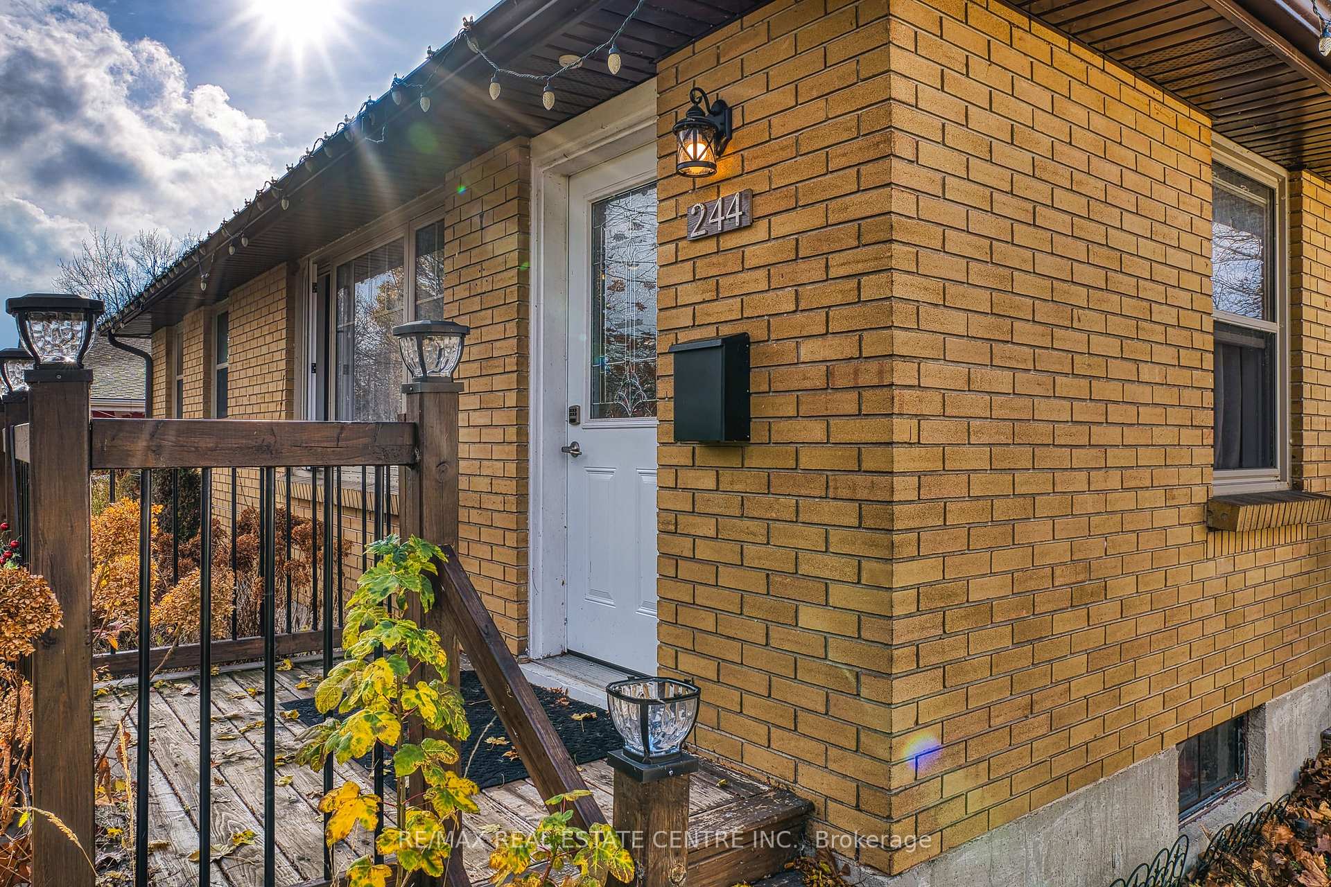 Photo 3 of 244 Cameron Street, Goderich, Goderich (Town) — HOMEH