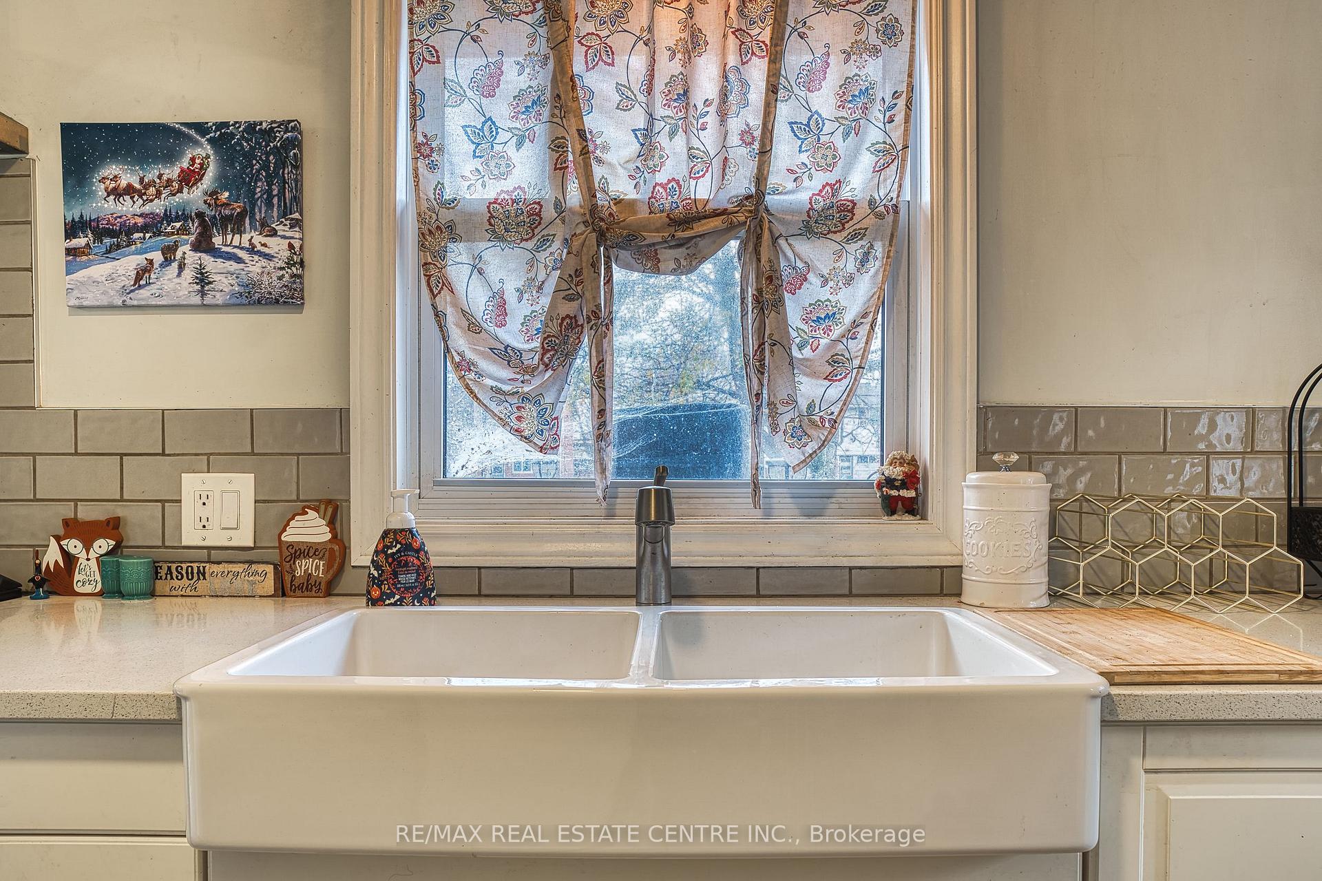 Photo 12 of 244 Cameron Street, Goderich, Goderich (Town) — HOMEH