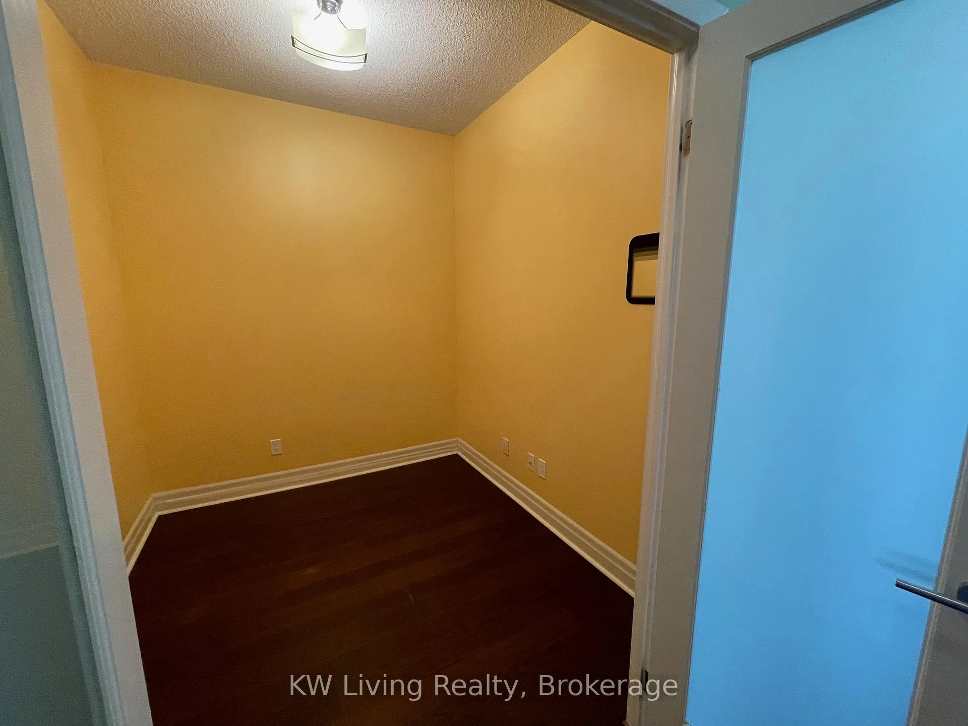 Photo 9 of Unit 806, 8130 Birchmount Road, Markham, Unionville — HOMEH