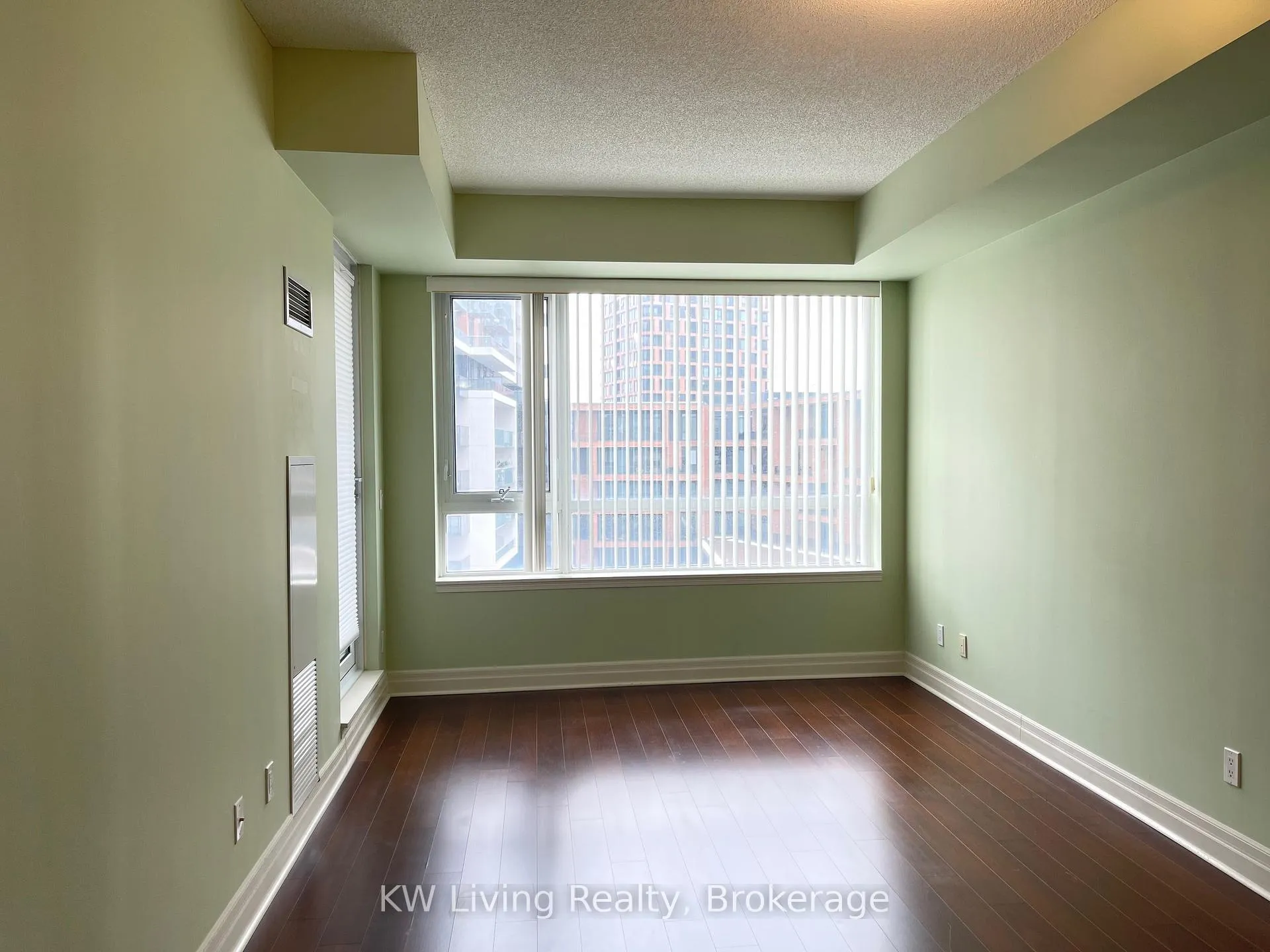 Photo 13 of Unit 806, 8130 Birchmount Road, Markham, Unionville — HOMEH