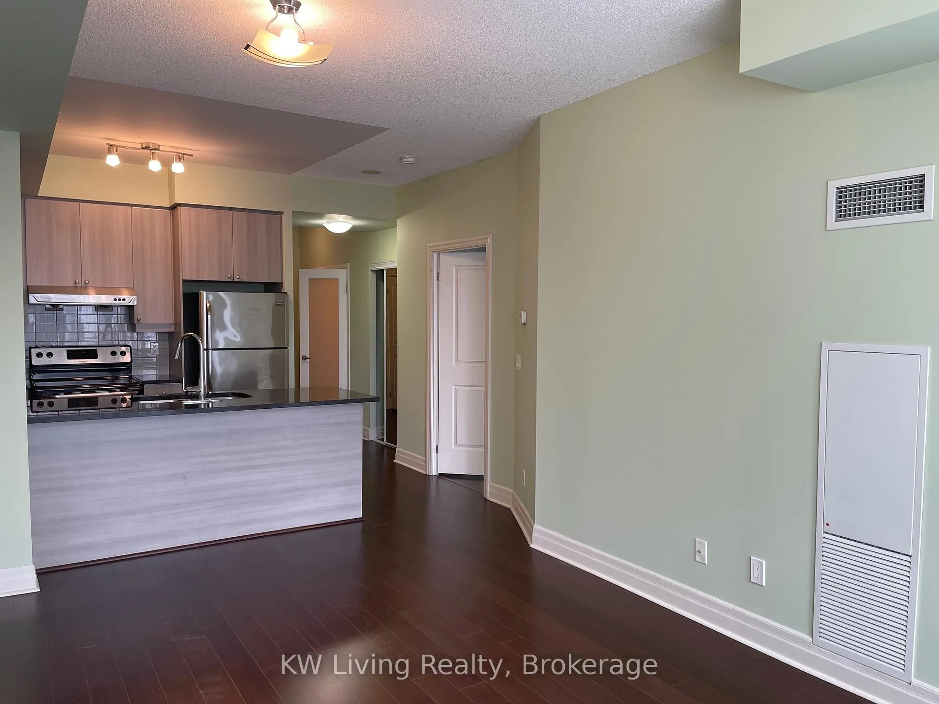 Photo 14 of Unit 806, 8130 Birchmount Road, Markham, Unionville — HOMEH