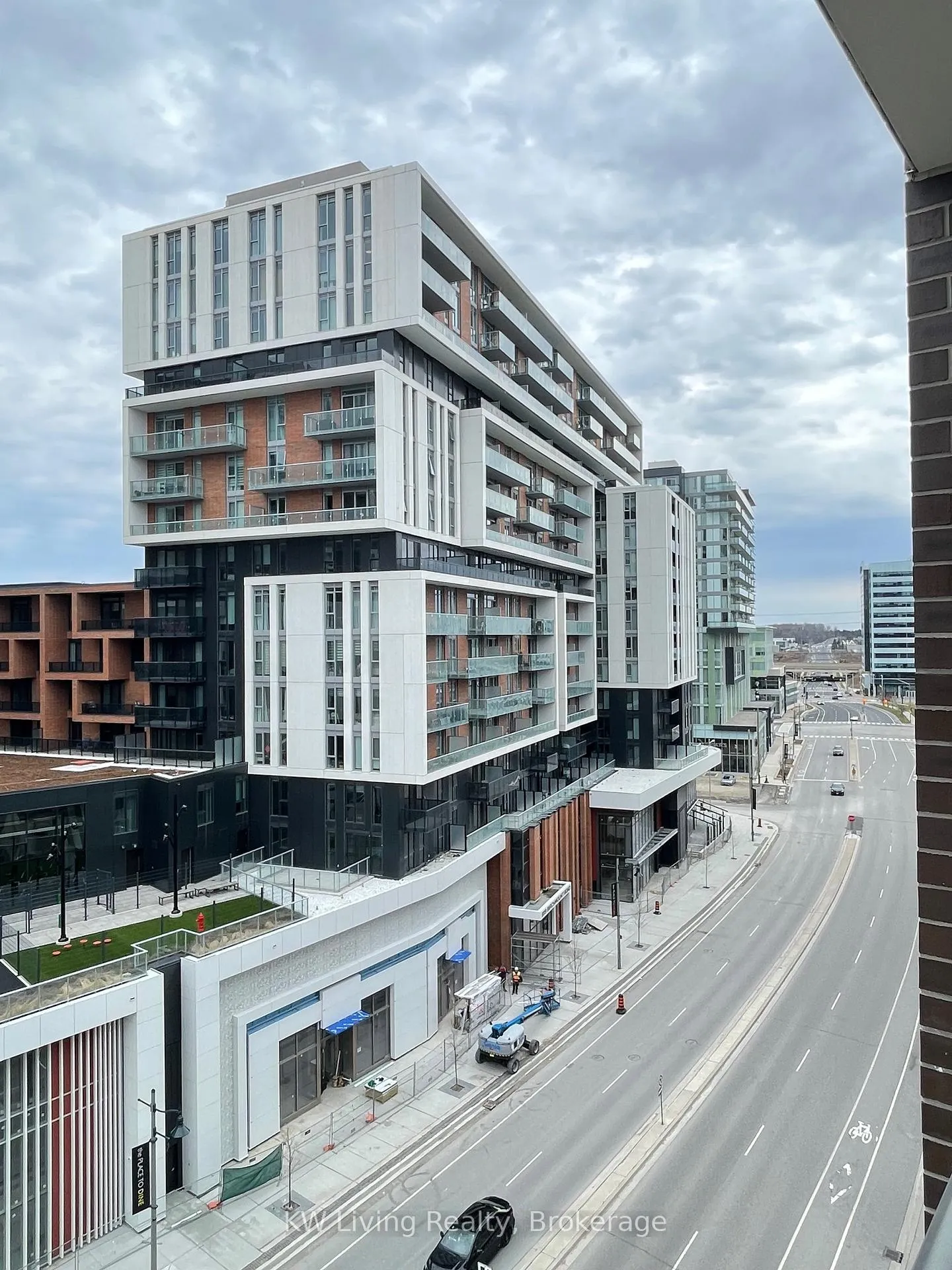 Photo 19 of Unit 806, 8130 Birchmount Road, Markham, Unionville — HOMEH