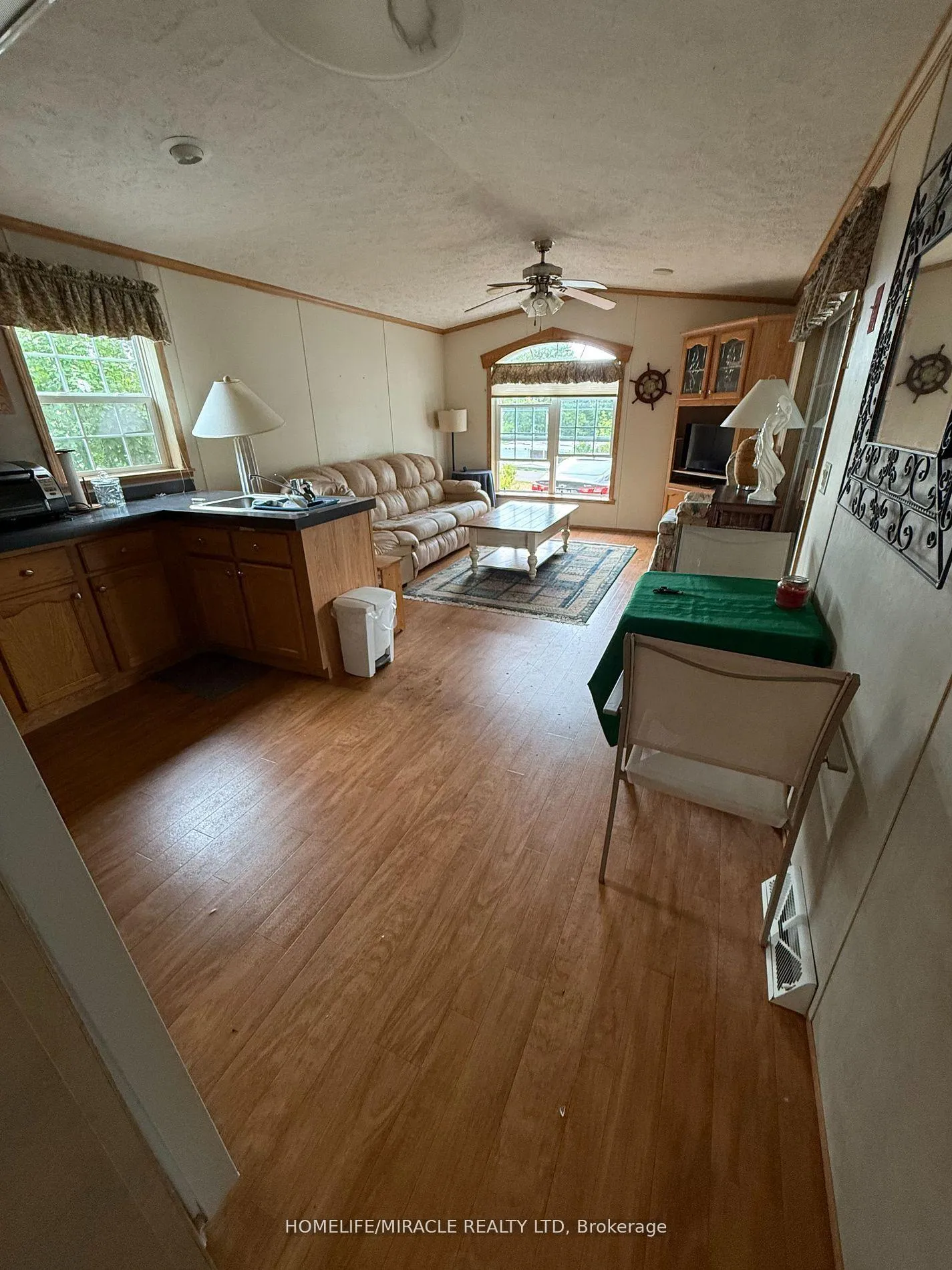 Photo 3 of 11 Grandview Drive, Peterborough, Otonabee Ward 1 — HOMEH