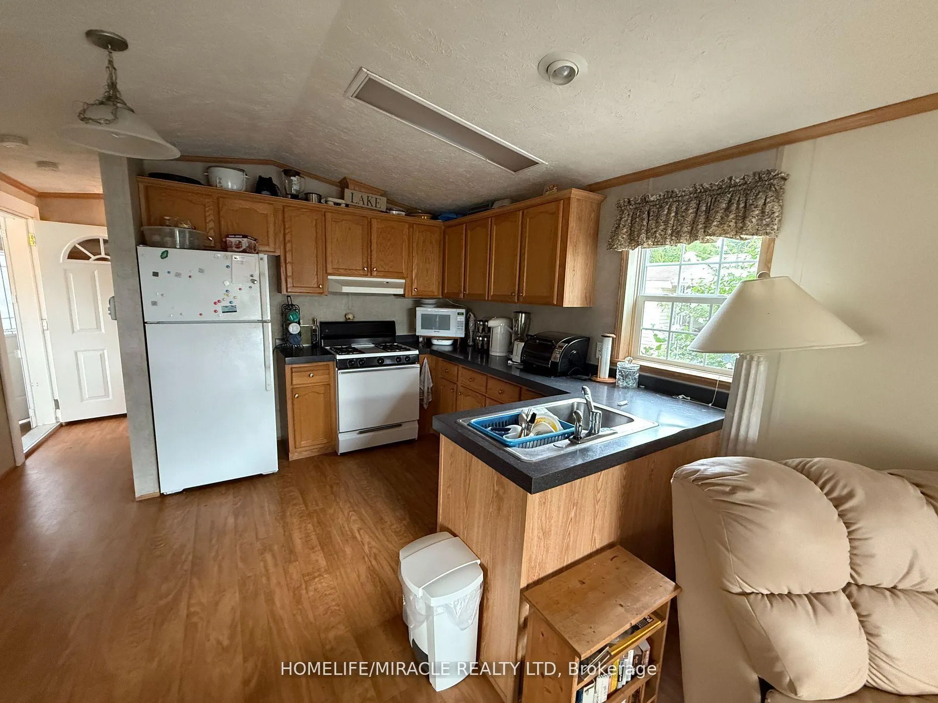 Photo 4 of 11 Grandview Drive, Peterborough, Otonabee Ward 1 — HOMEH