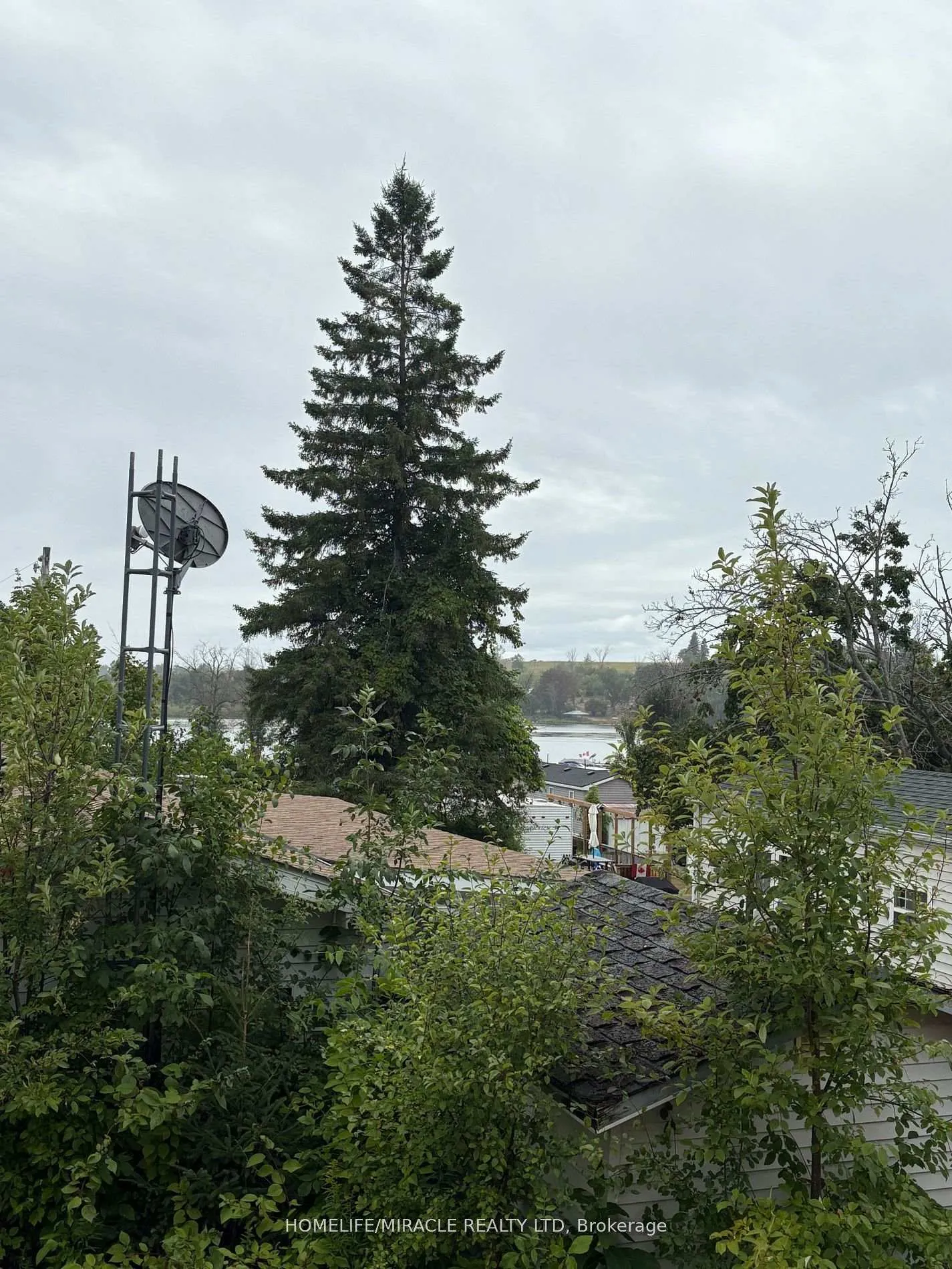 Photo 21 of 11 Grandview Drive, Peterborough, Otonabee Ward 1 — HOMEH