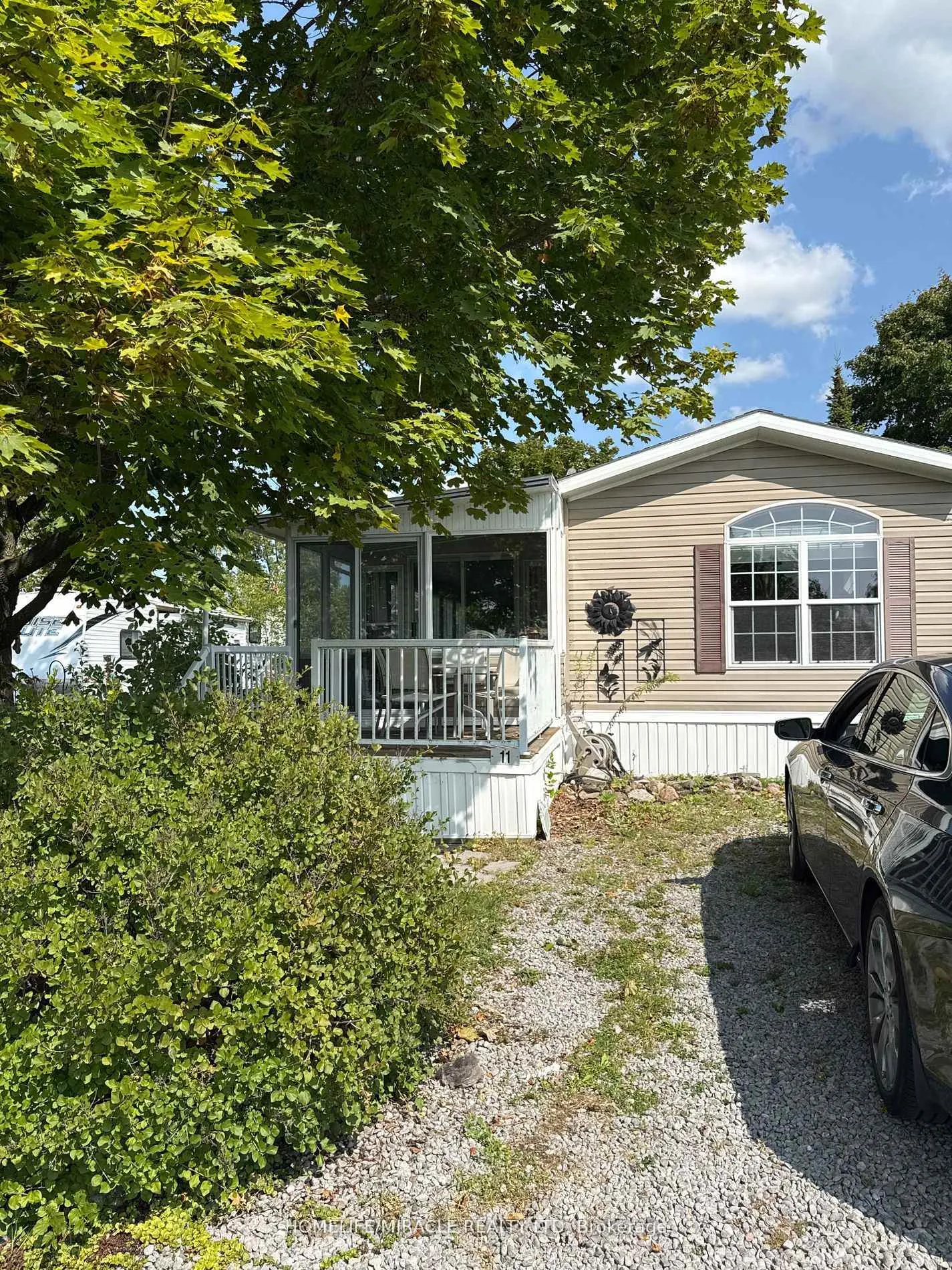 Photo 22 of 11 Grandview Drive, Peterborough, Otonabee Ward 1 — HOMEH
