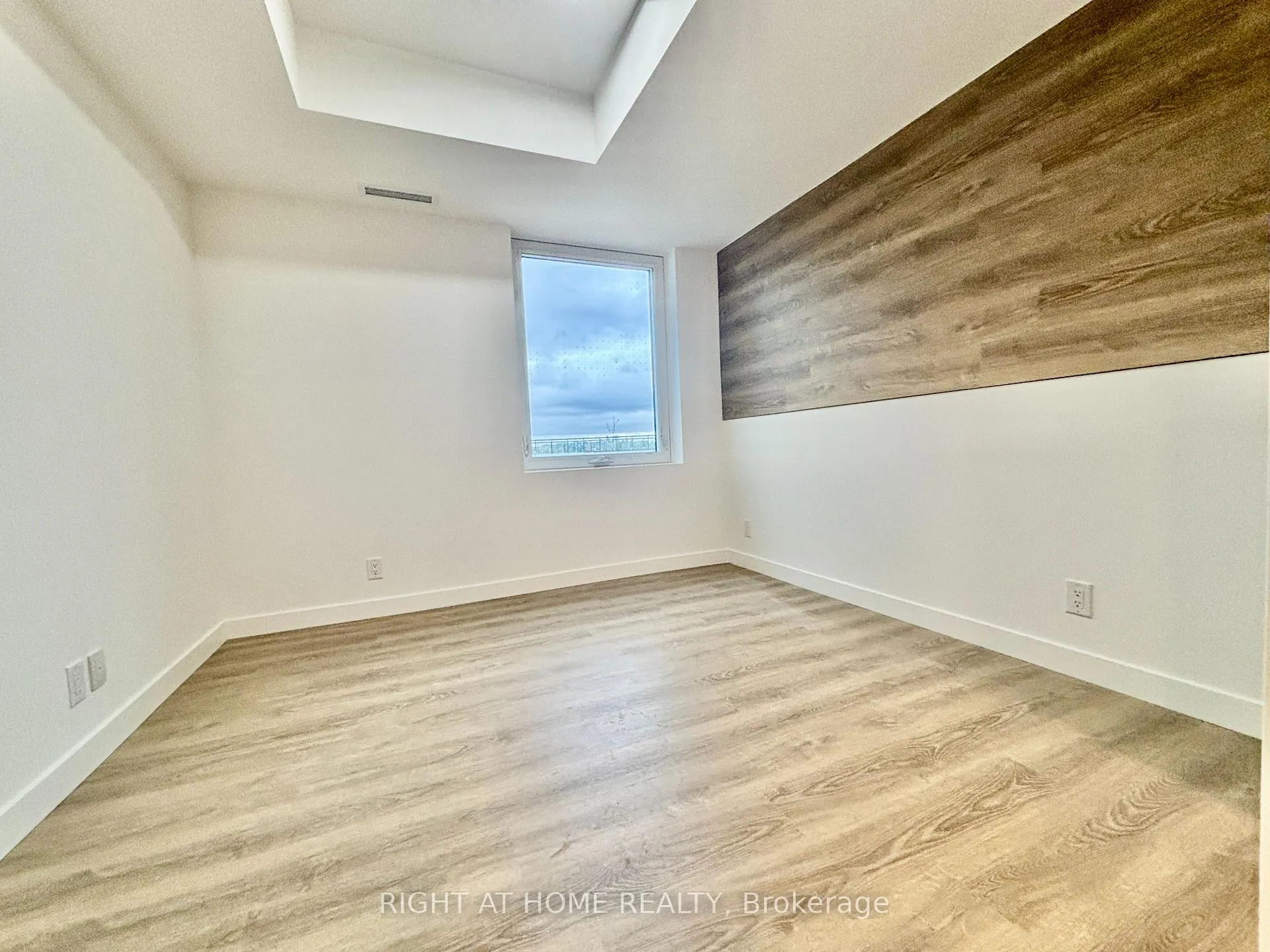 Photo 16 of Unit 903, 1050 Eastern Avenue, Toronto, The Beaches — HOMEH
