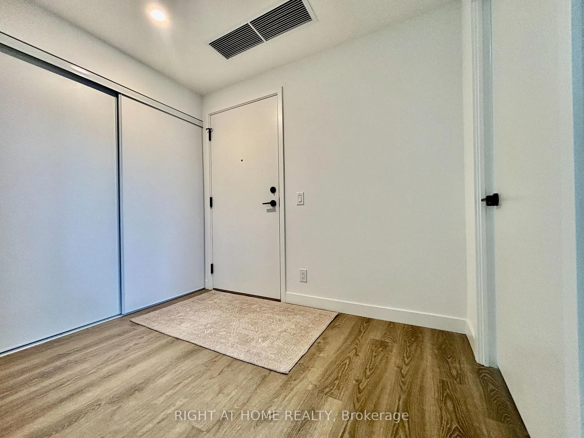 Photo 17 of Unit 903, 1050 Eastern Avenue, Toronto, The Beaches — HOMEH
