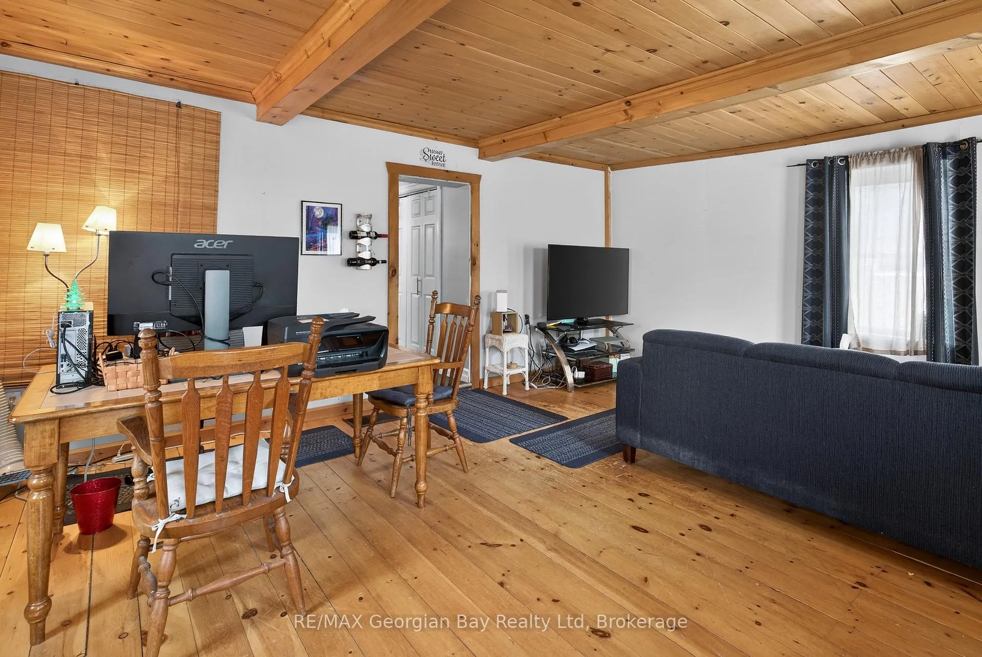 Photo 14 of 547 Nelson Street, Midland — HOMEH