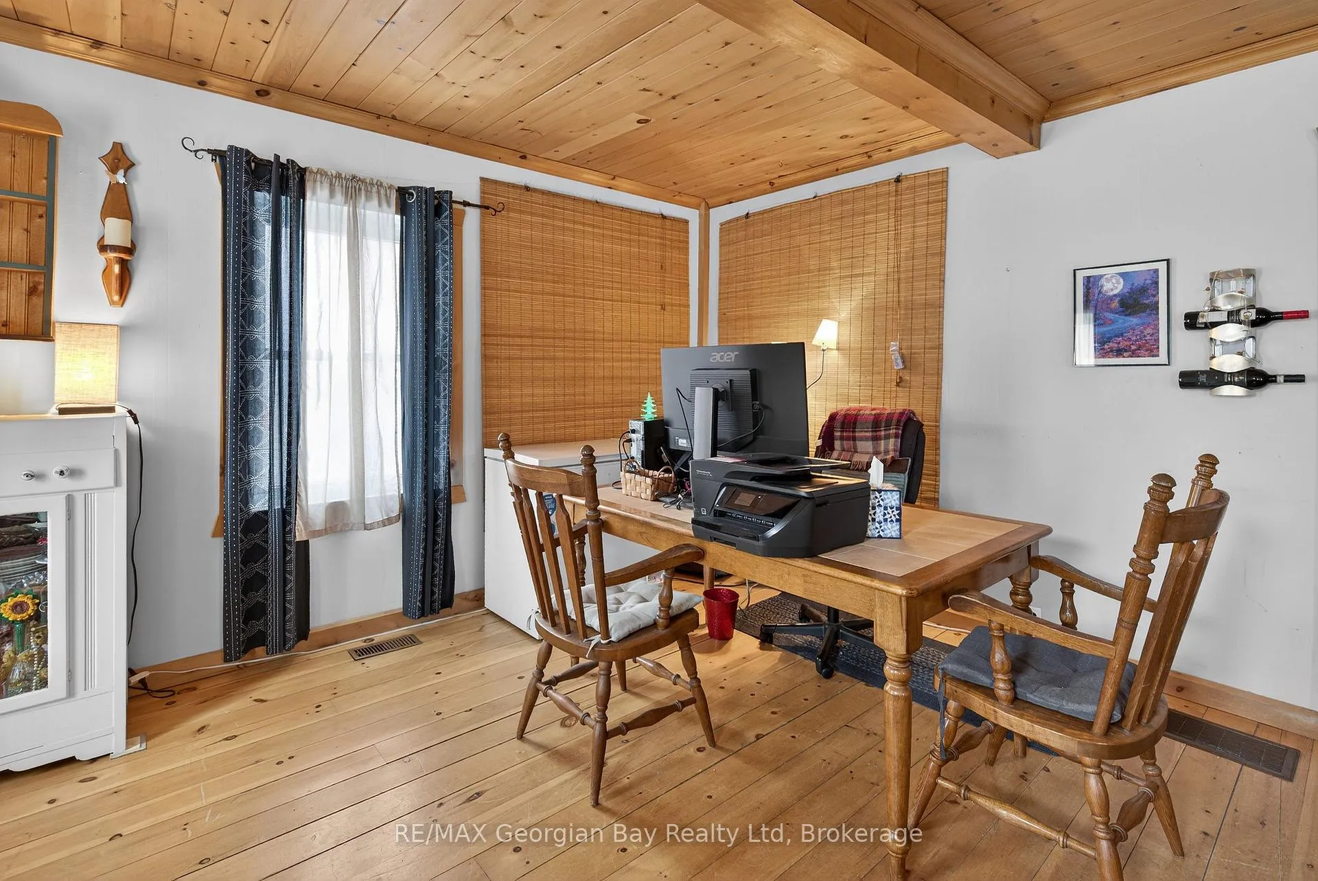 Photo 15 of 547 Nelson Street, Midland — HOMEH