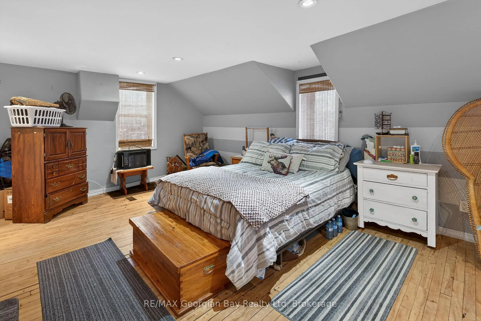 Photo 19 of 547 Nelson Street, Midland — HOMEH