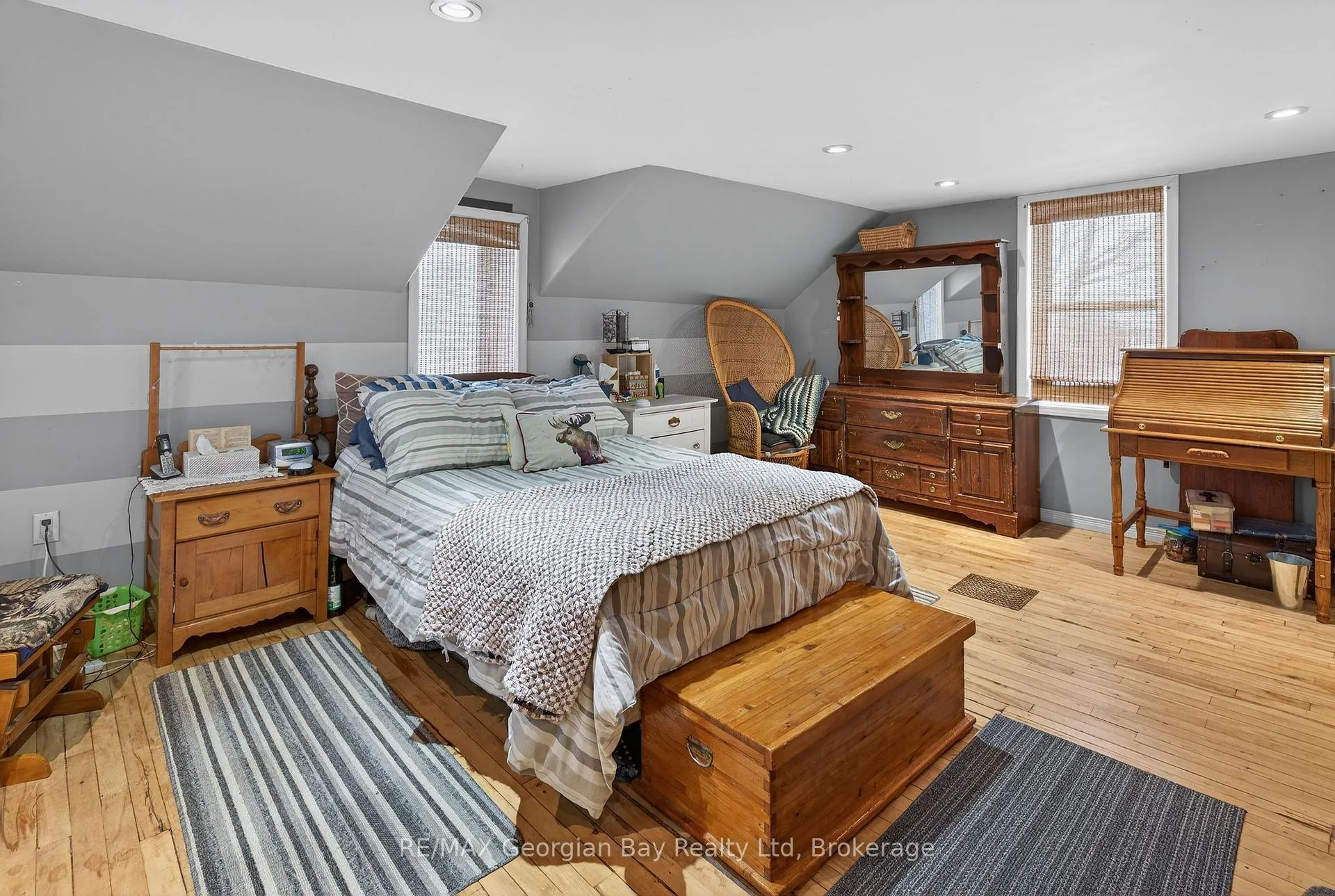 Photo 20 of 547 Nelson Street, Midland — HOMEH