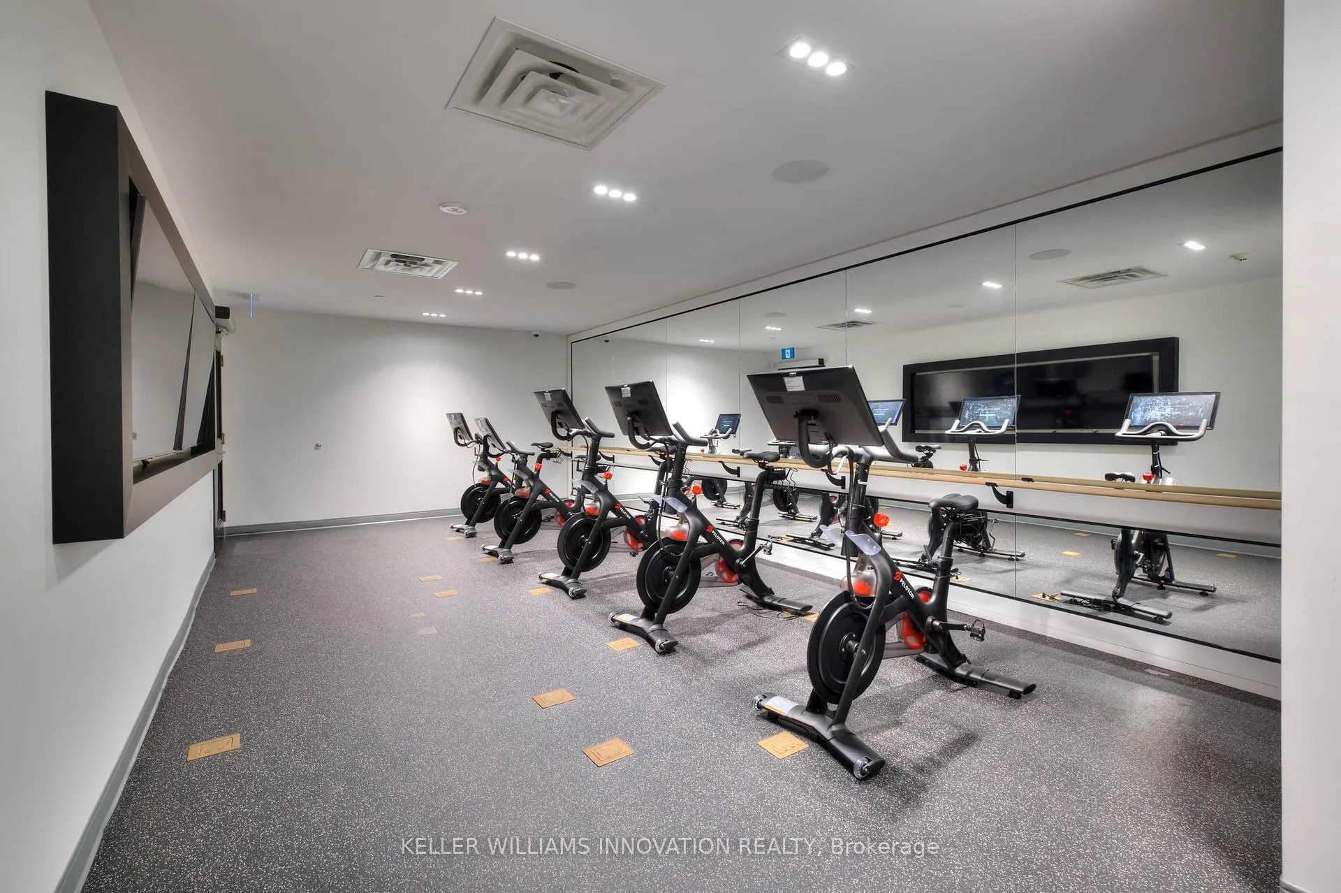 Photo 17 of Unit 404, 25 Wellington Street S, Kitchener — HOMEH