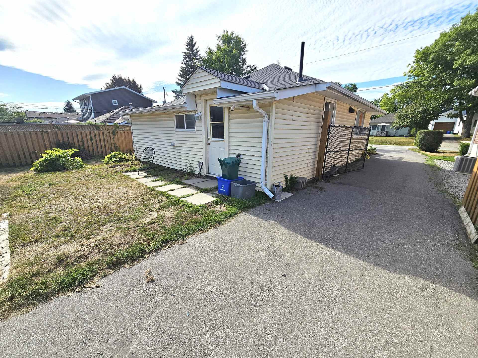 Photo 2 of 291 Miami Drive, Georgina, Keswick South — HOMEH