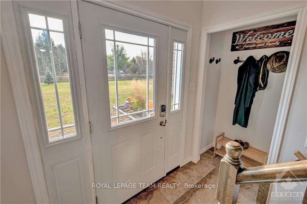Photo 3 of 424 Hyndman Road, Edwardsburgh/Cardinal, Edwardsburgh/Cardinal Twp — HOMEH